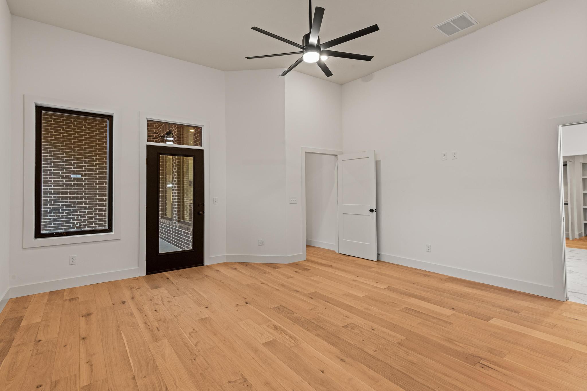 3941 East Woodhue Street Property Photo 20