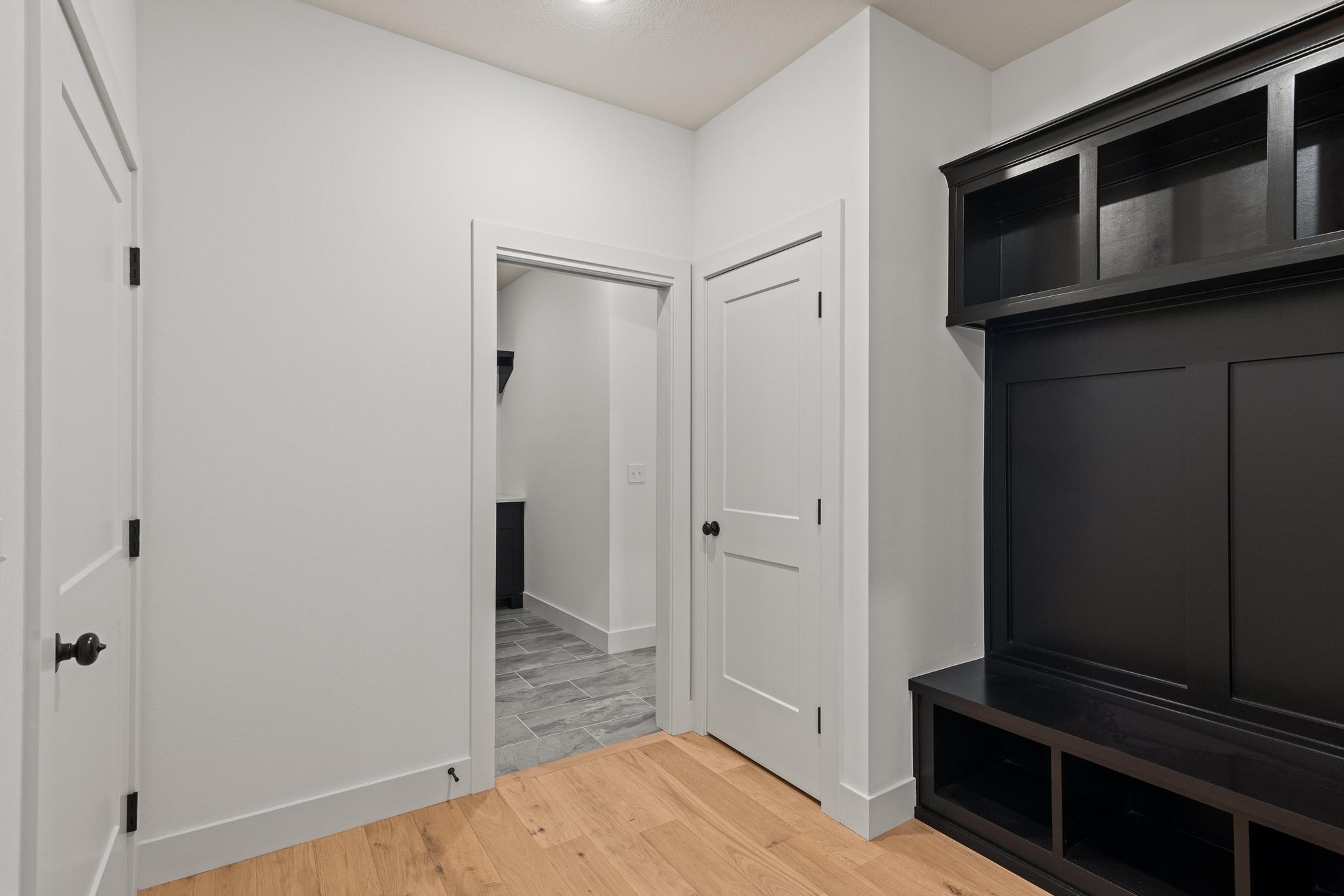 3941 East Woodhue Street Property Photo 29