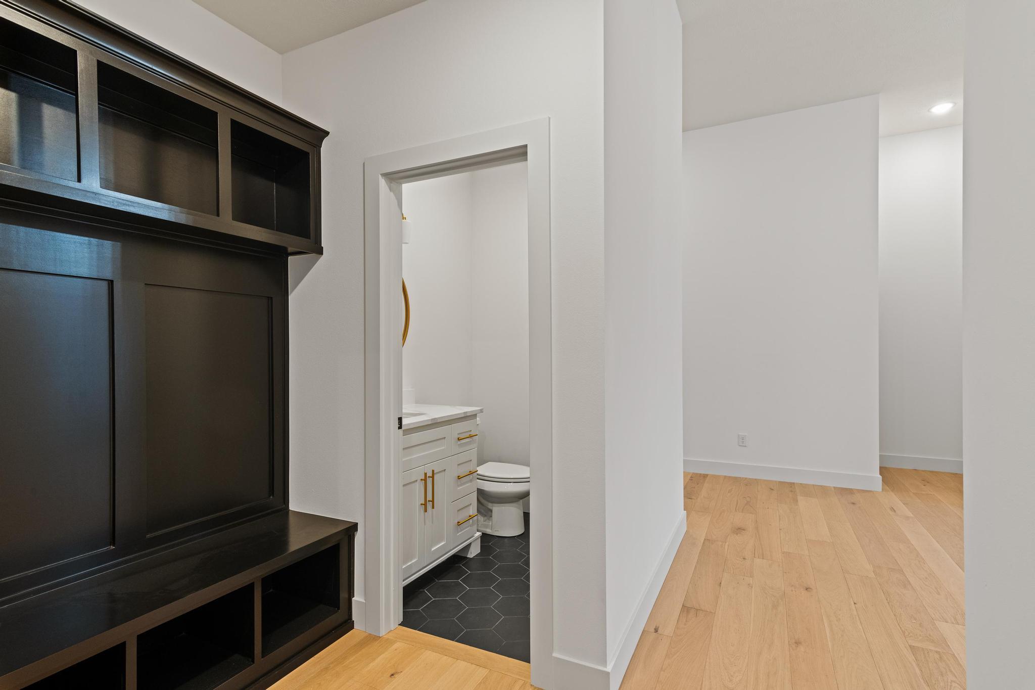 3941 East Woodhue Street Property Photo 30