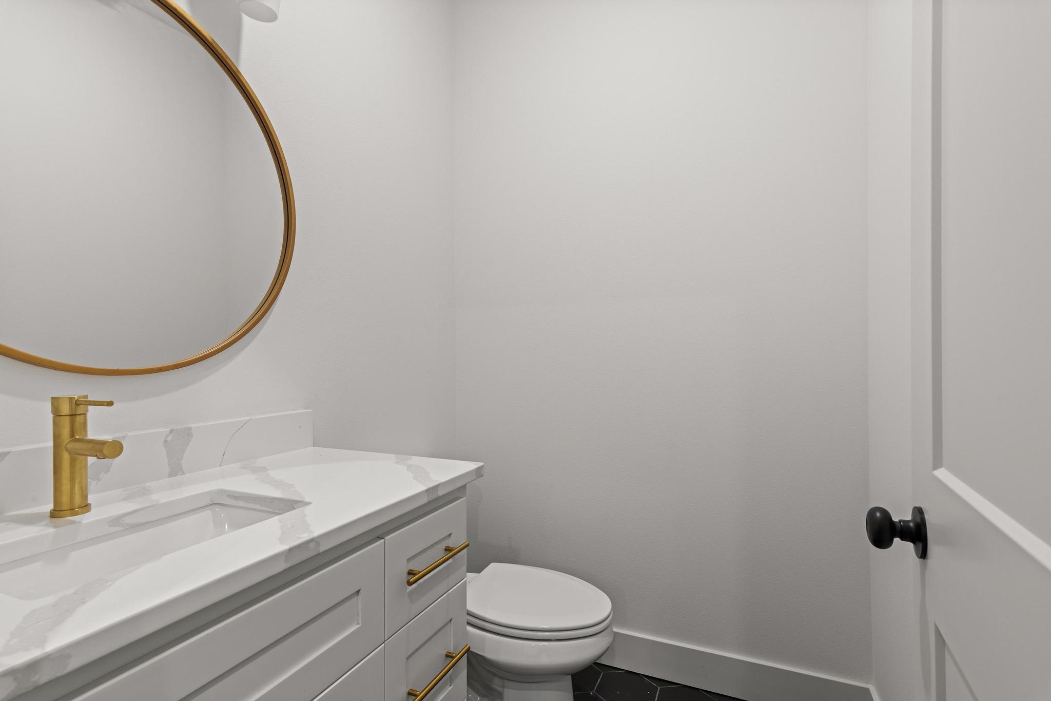 3941 East Woodhue Street Property Photo 31