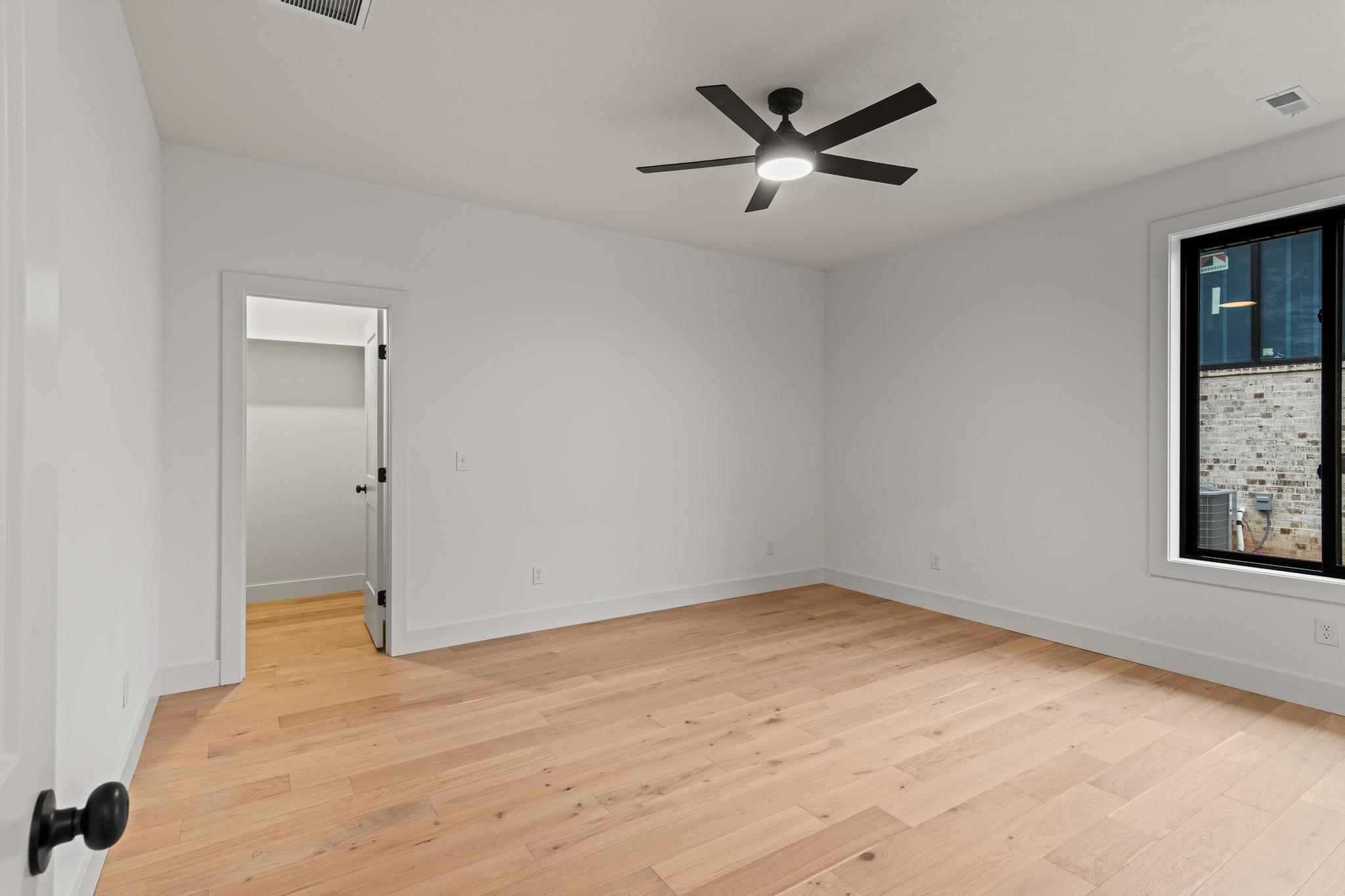 3941 East Woodhue Street Property Photo 38