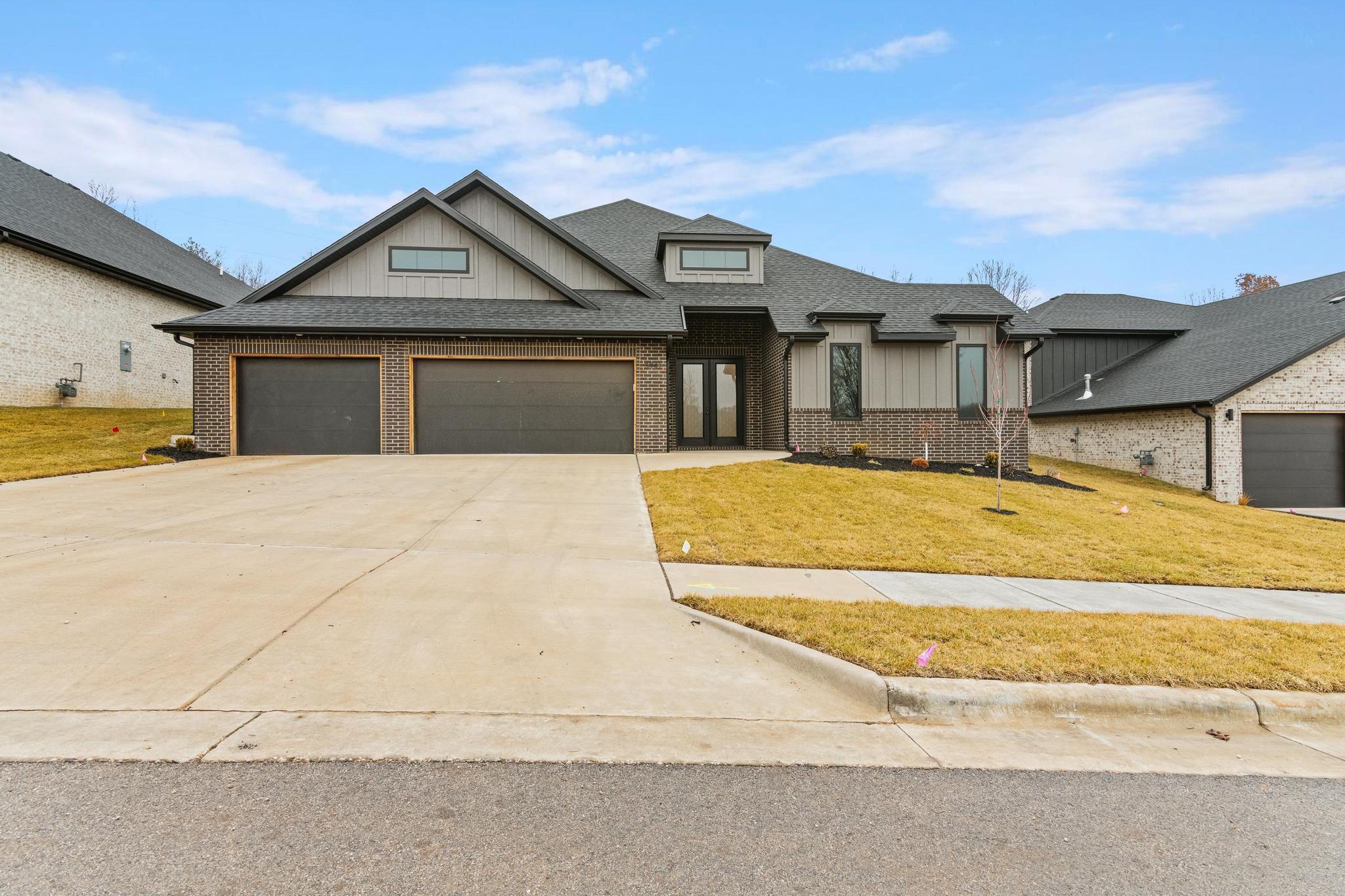 3941 East Woodhue Street Property Photo 51
