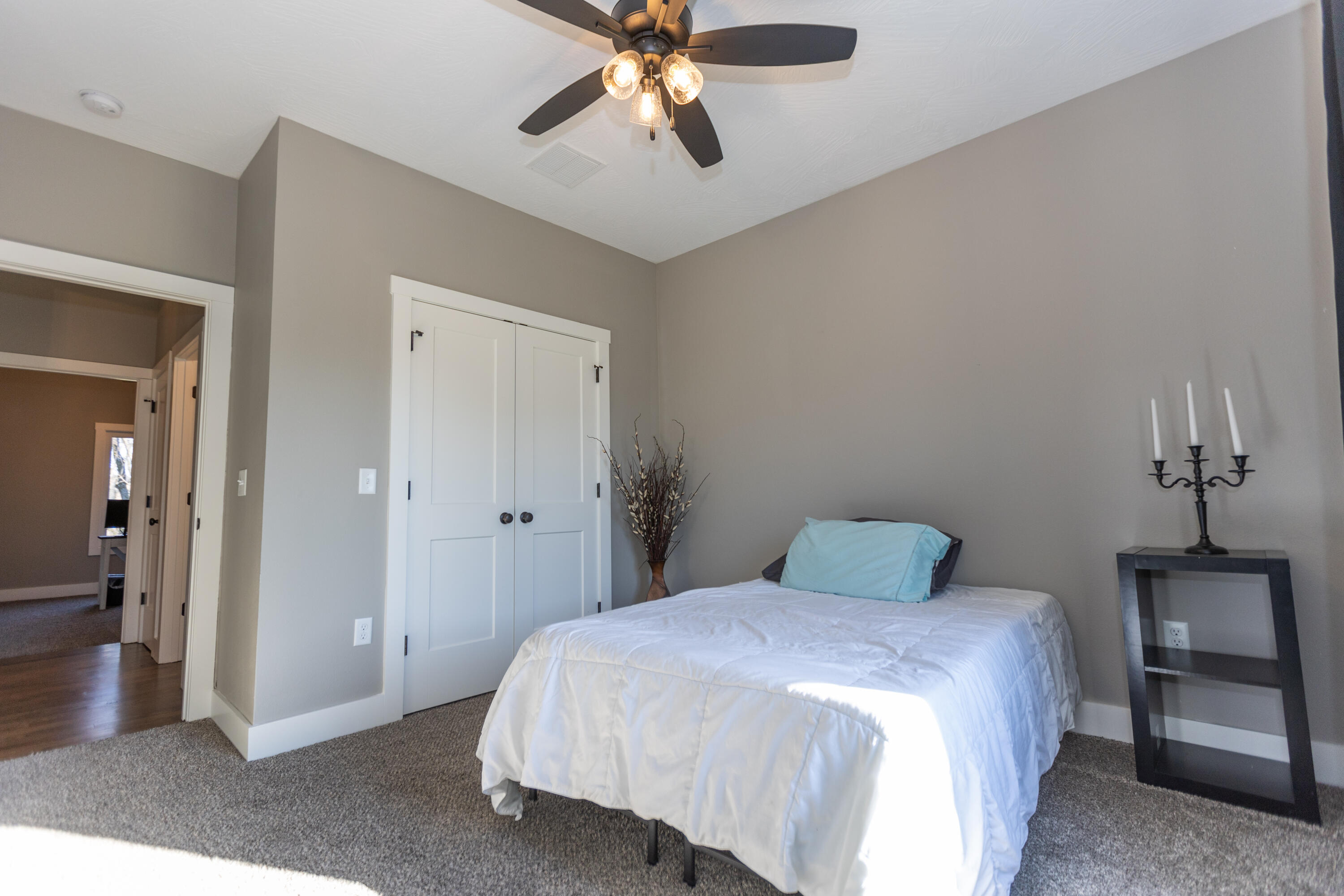 6054 South Maryland Avenue Property Photo 20
