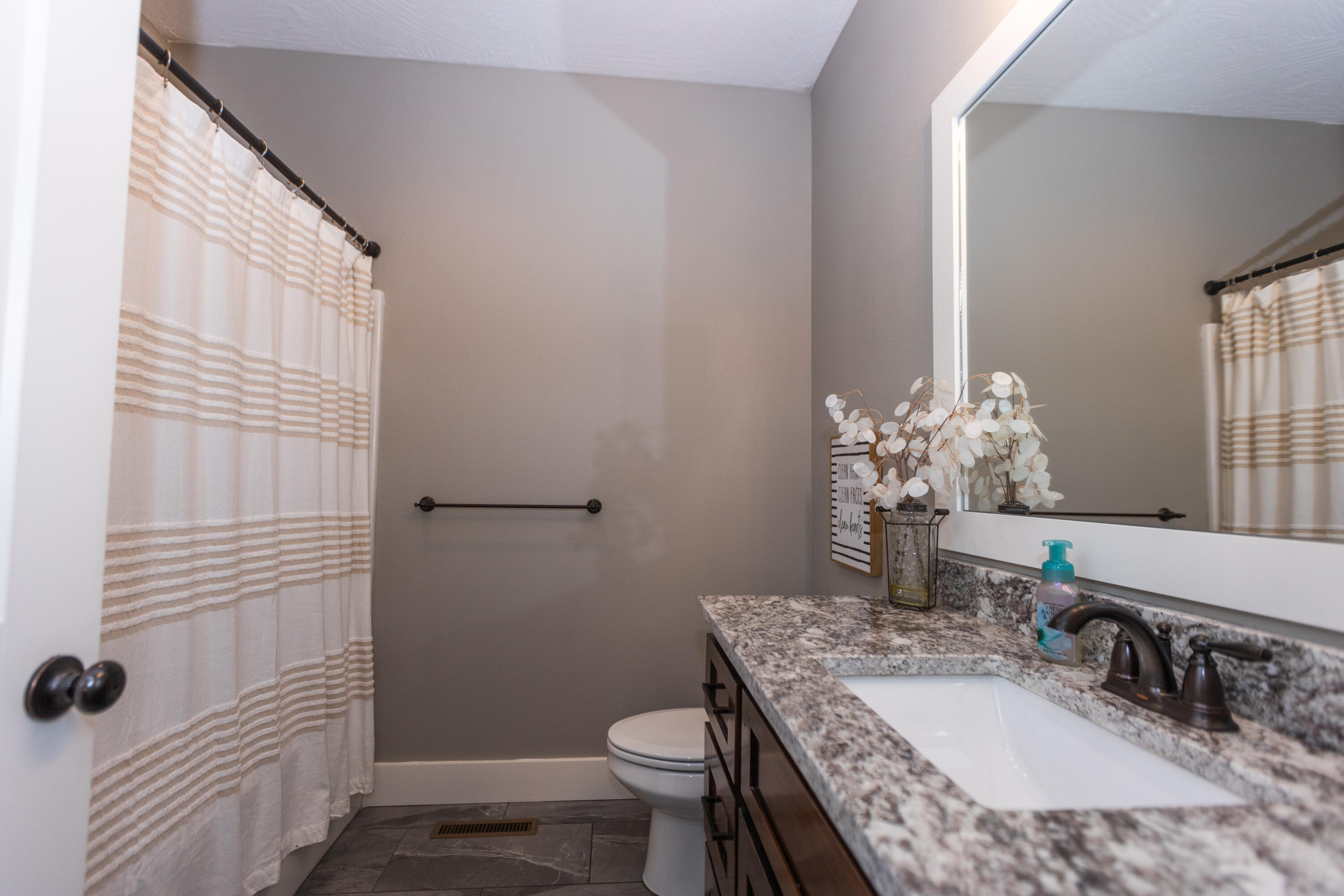 6054 South Maryland Avenue Property Photo 21