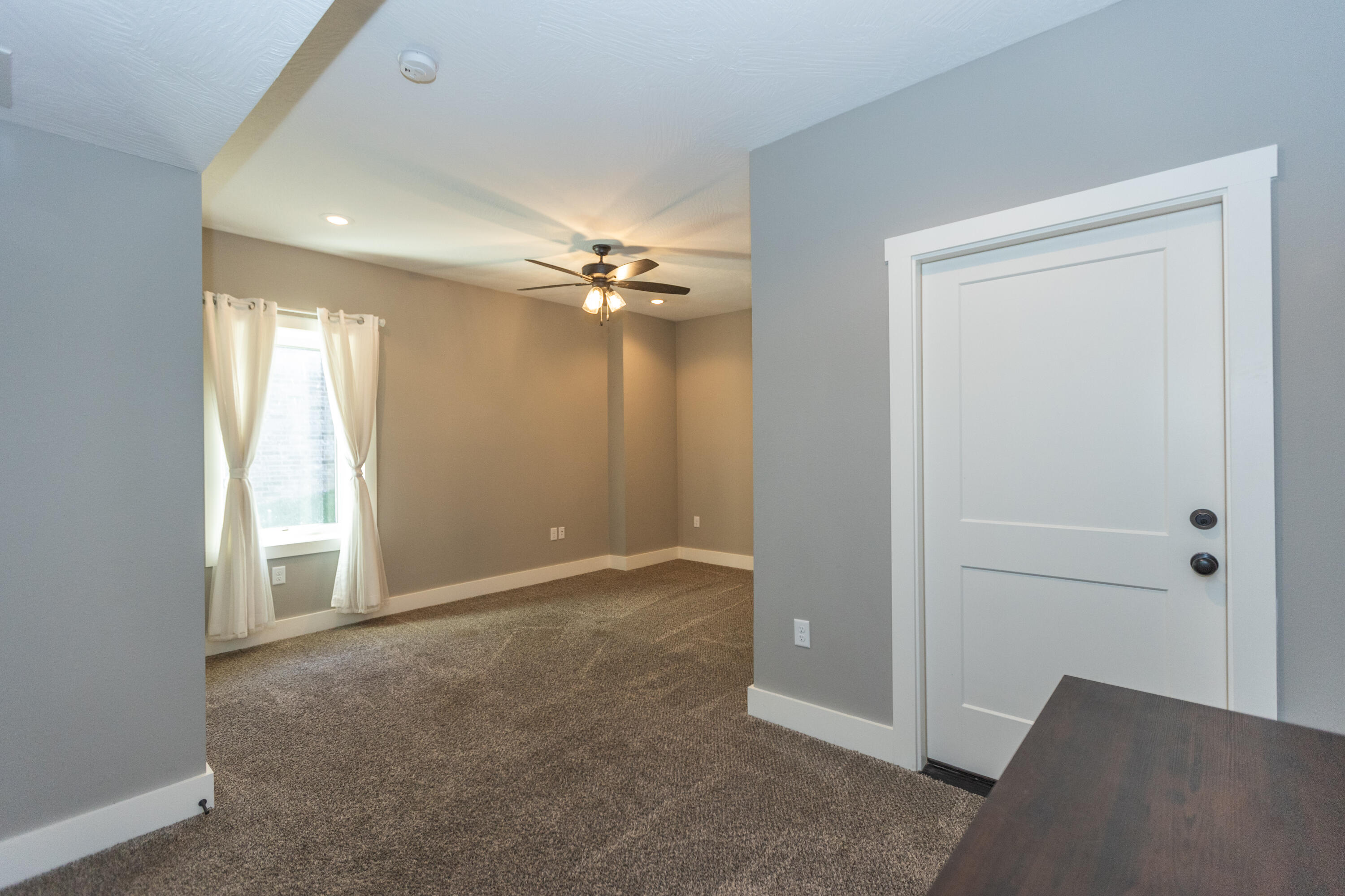 6054 South Maryland Avenue Property Photo 25
