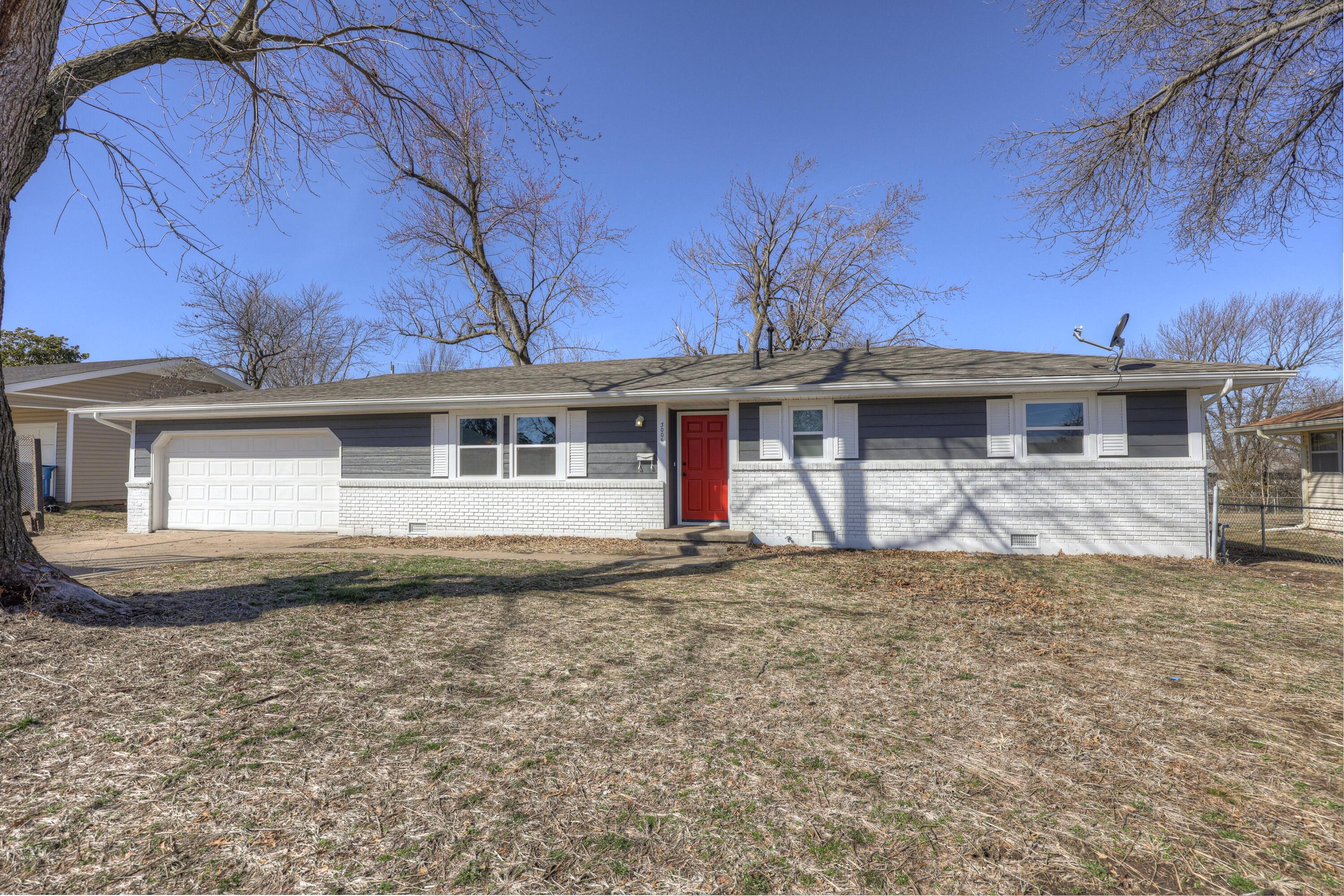 3006 South Indiana Avenue Property Photo