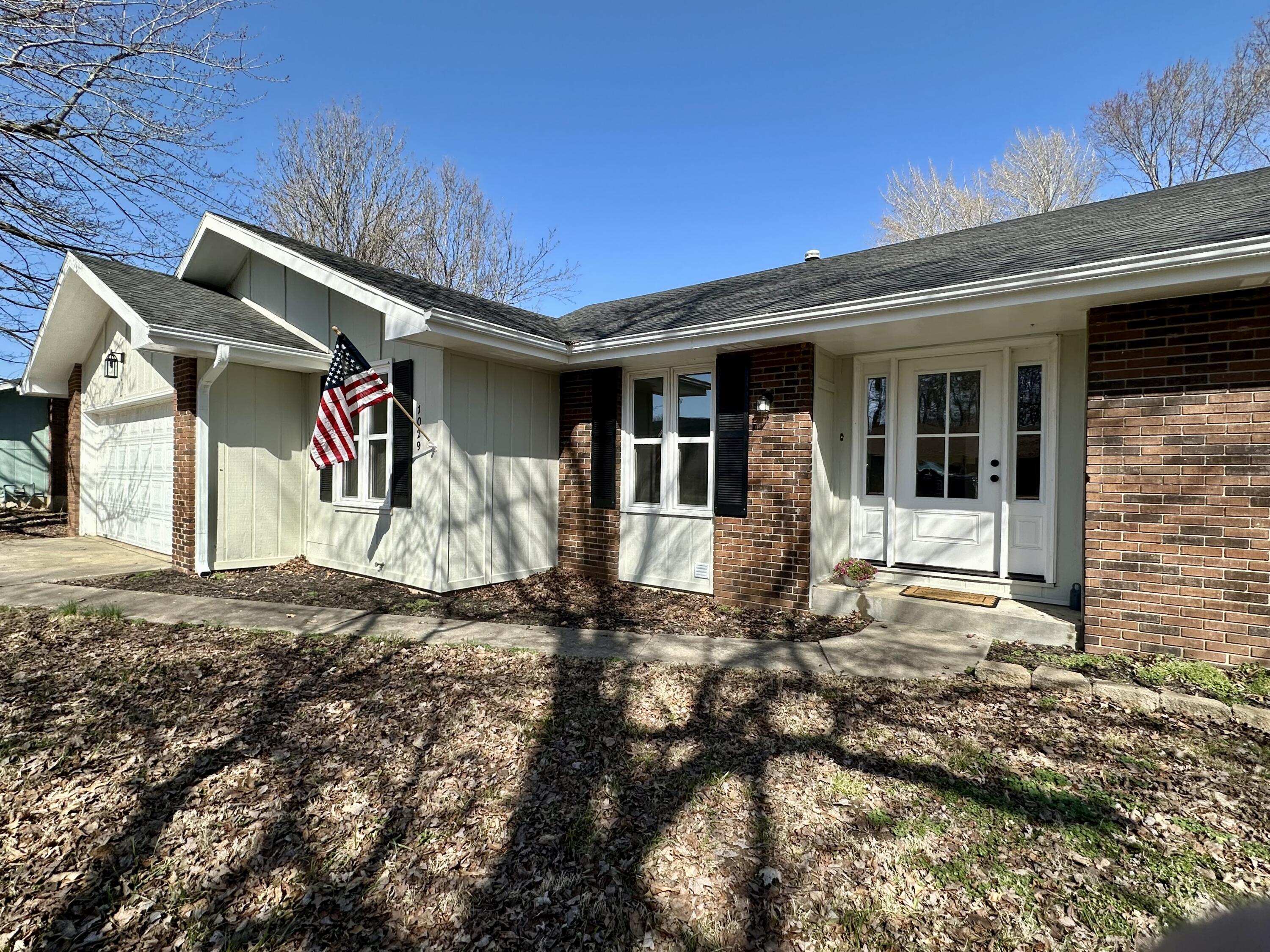 1029 West Crestview Lane Property Photo 3