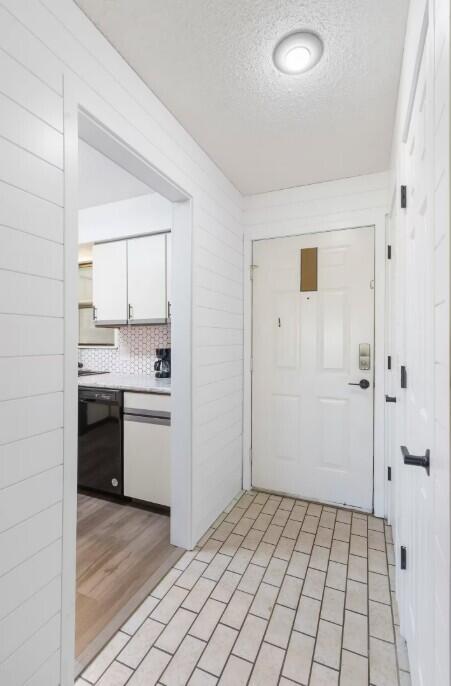 267 Bunker Ridge Drive Property Photo 8