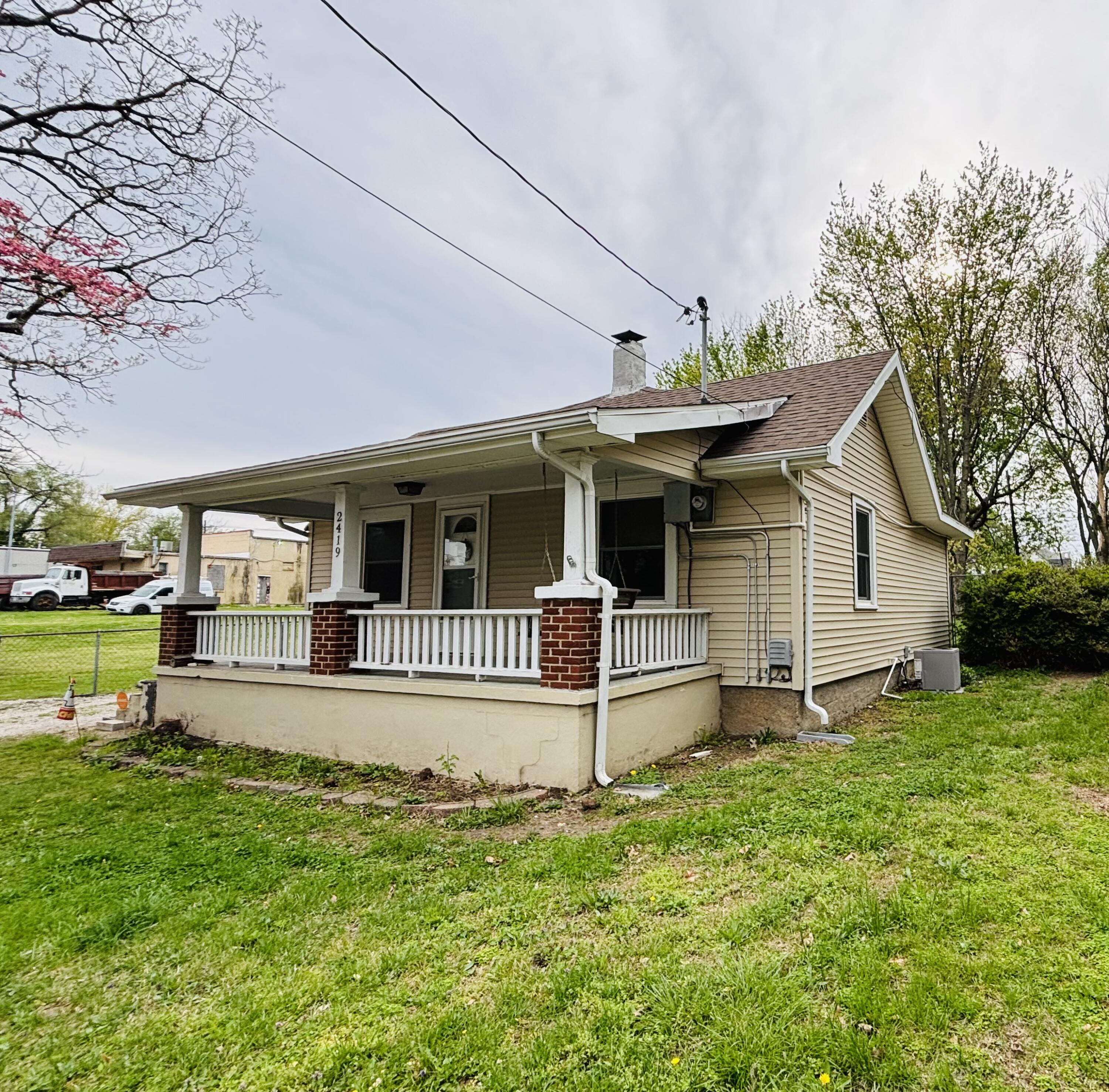 2419 North Prospect Avenue Property Photo 2
