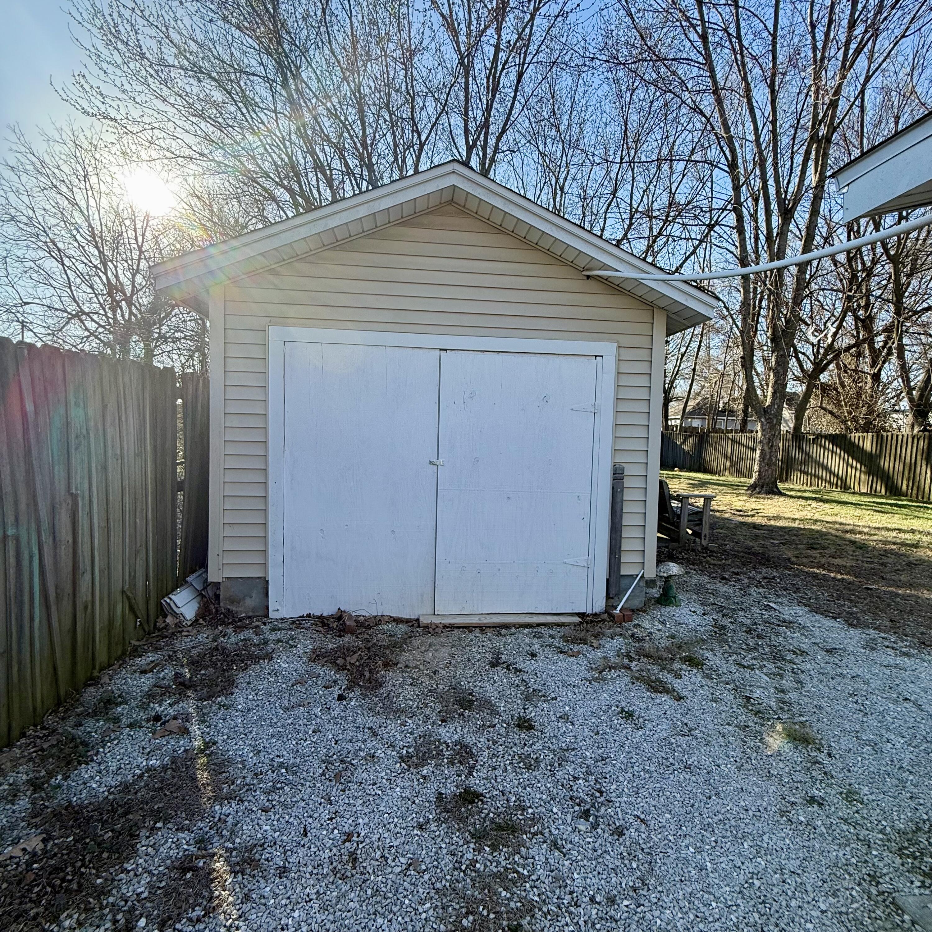 2419 North Prospect Avenue Property Photo 27