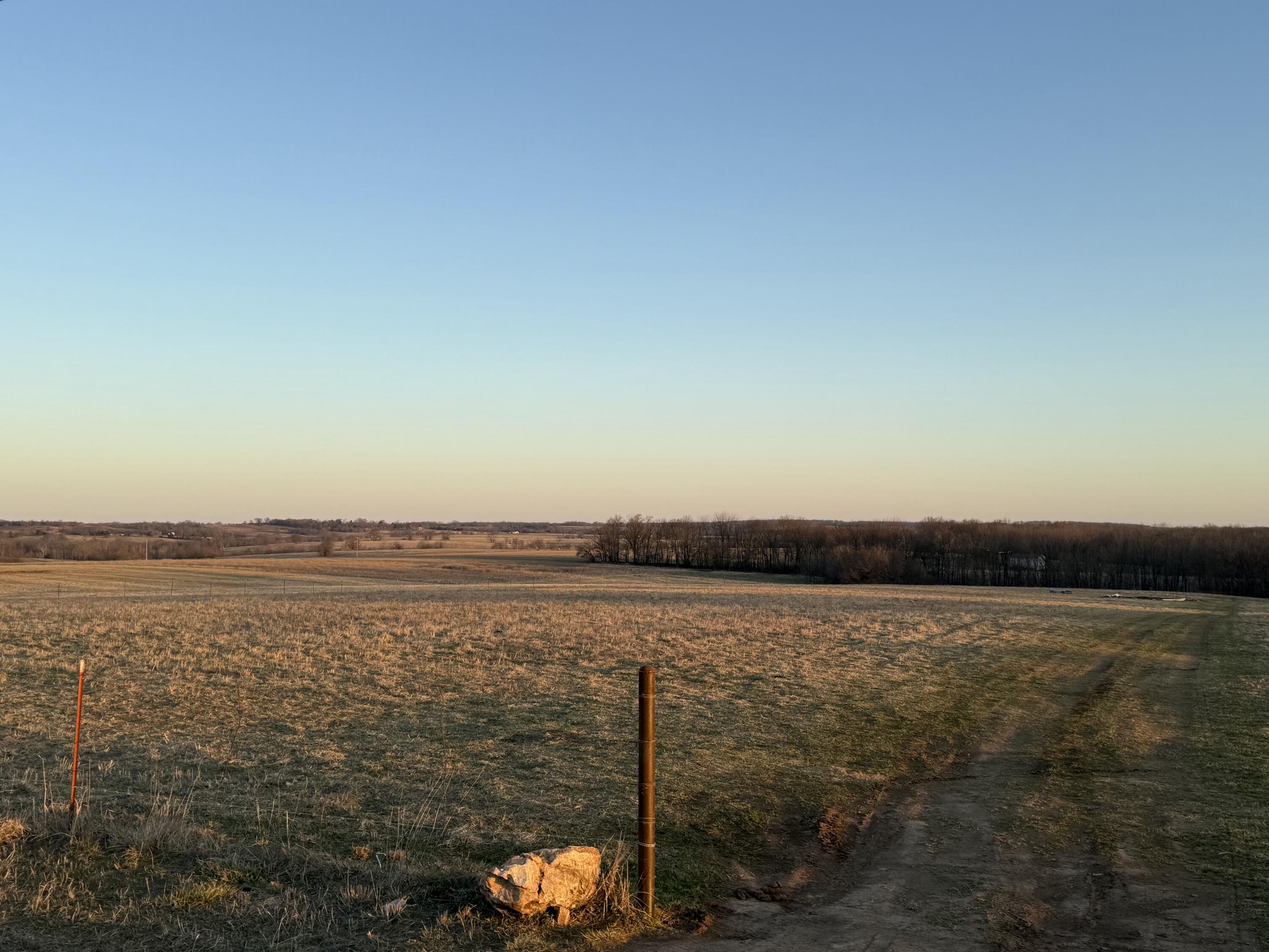 0001 East Highway Z Property Photo 4