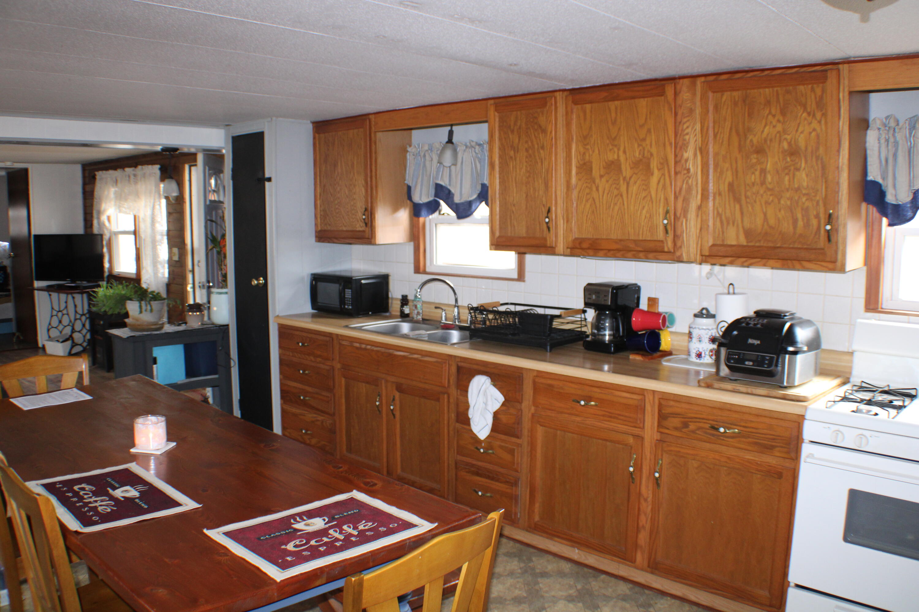 1815 Northeast 40th Property Photo 6