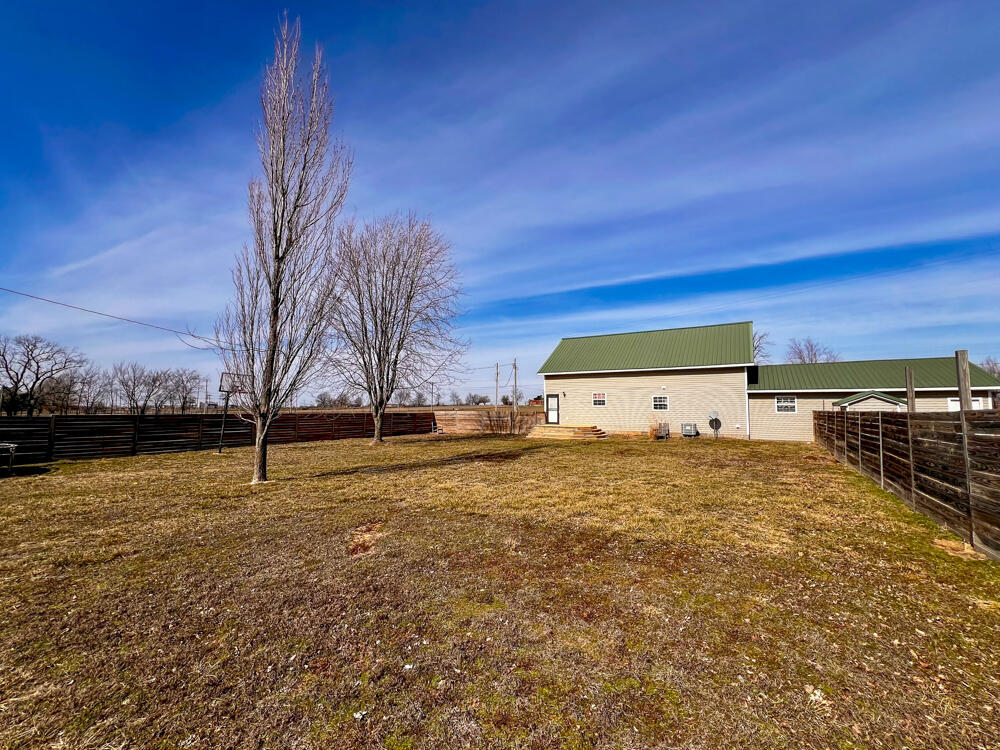 25526 E State Hwy 76 Property Photo 11
