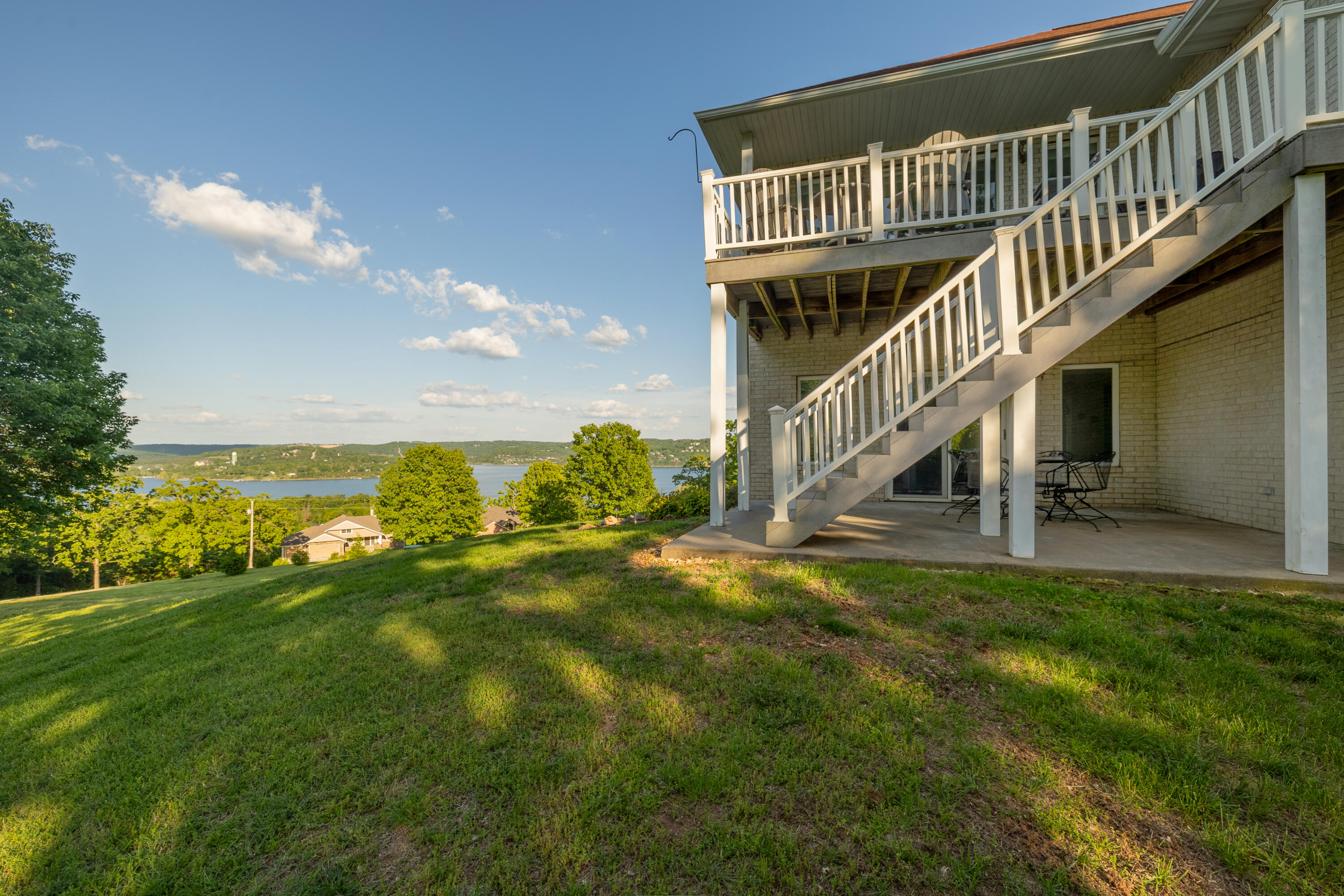 39 Whispering Hill Drive Property Photo 9