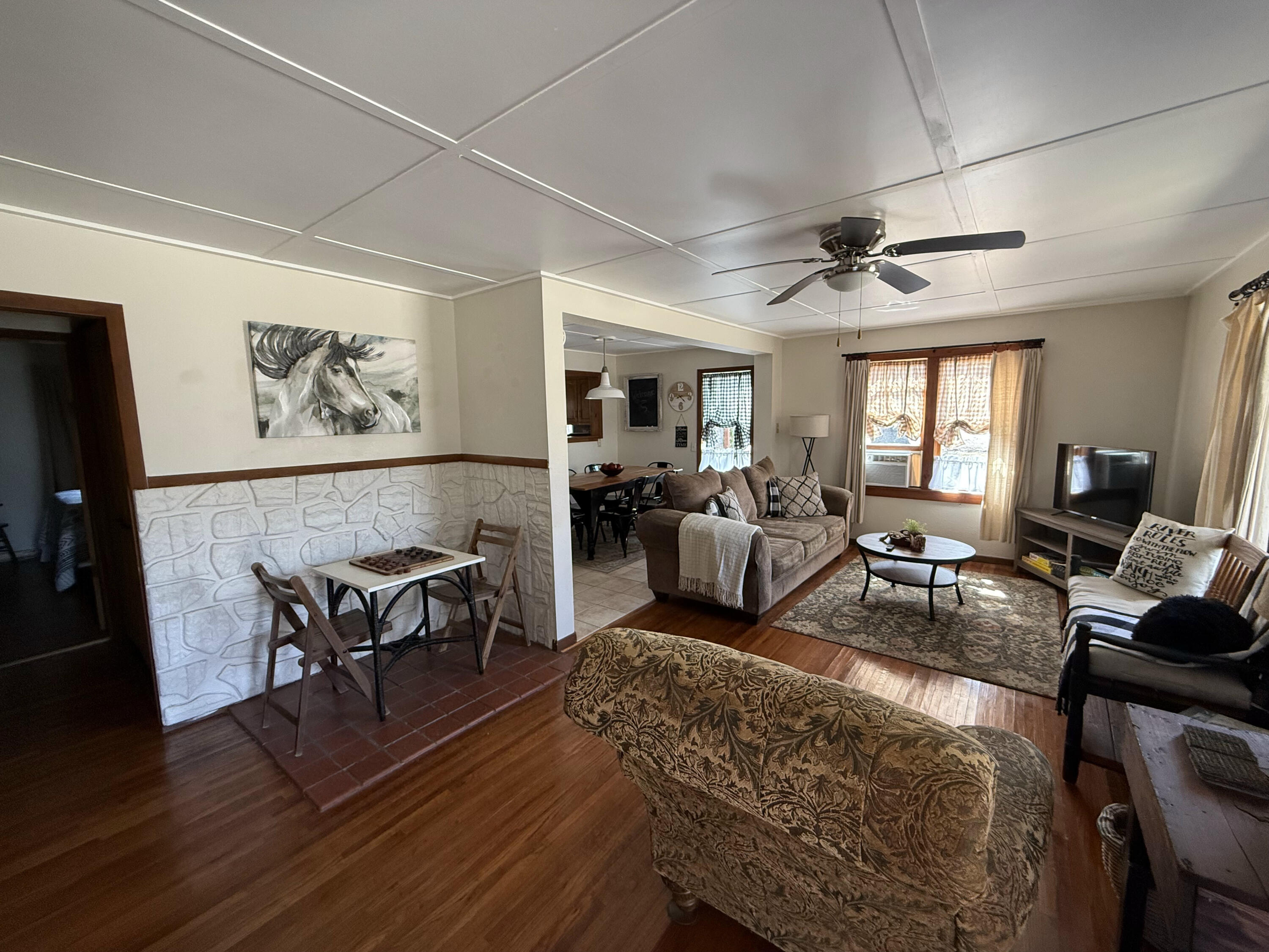 18106 Main Street Property Photo 9