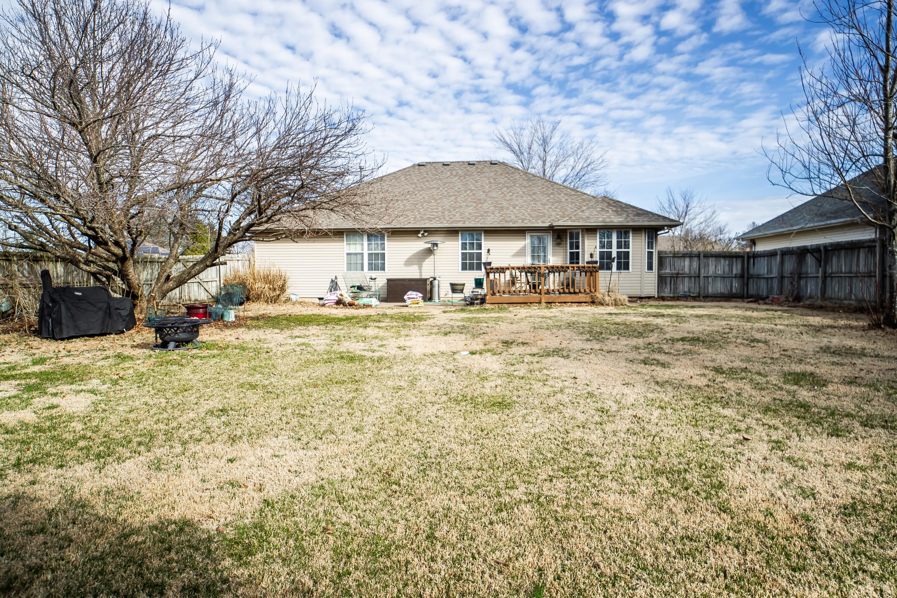 1110 West Thorngate Drive Property Photo 28