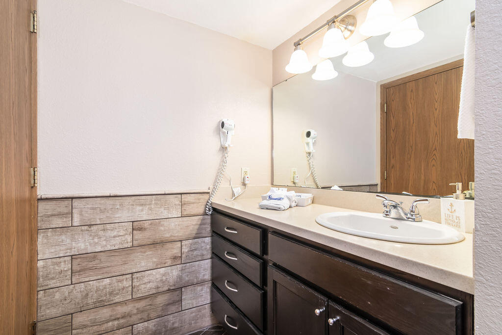 13 Woodpecker Lane Property Photo 16