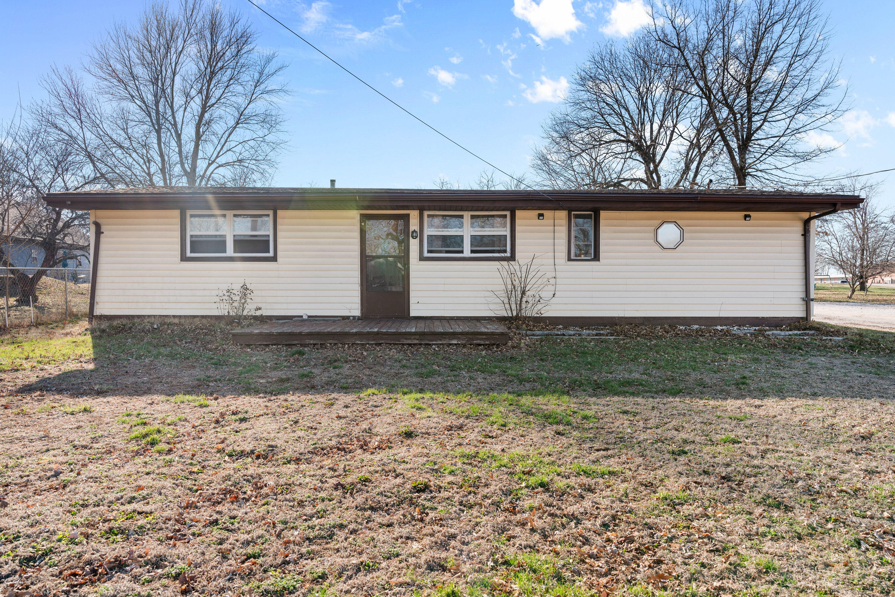 Walnut Grove Real Estate Listings Main Image