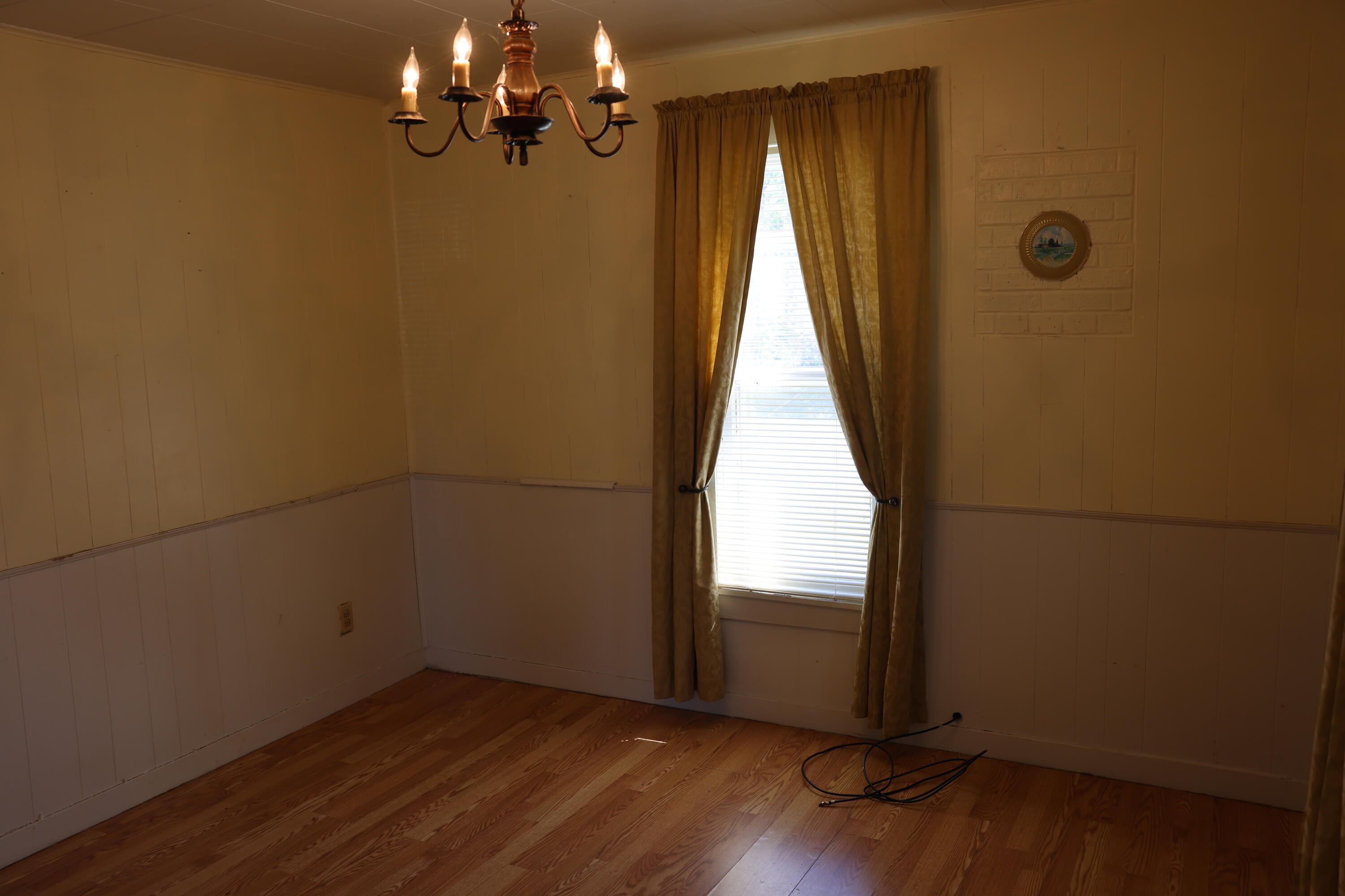 200 Forest Street Property Photo 5