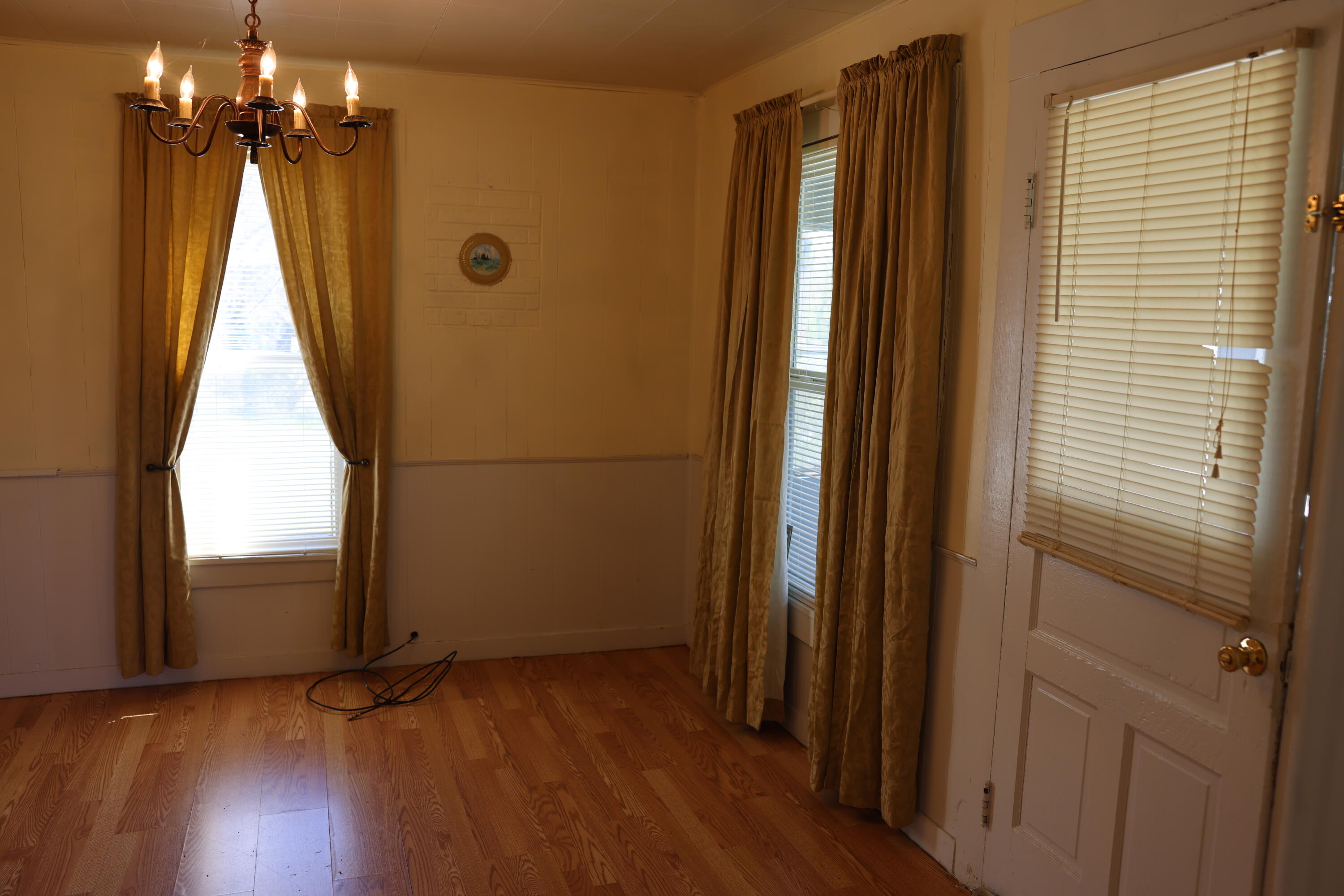 200 Forest Street Property Photo 10