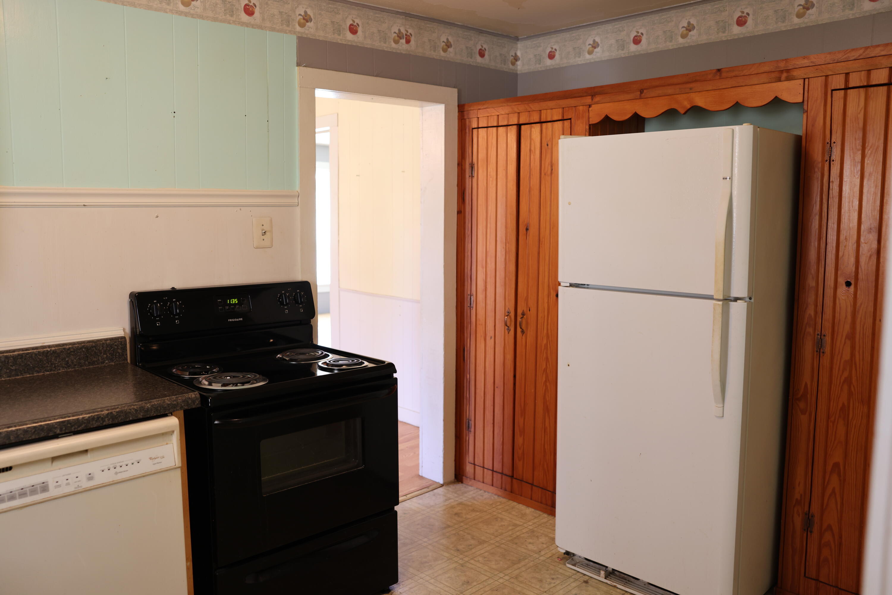 200 Forest Street Property Photo 13