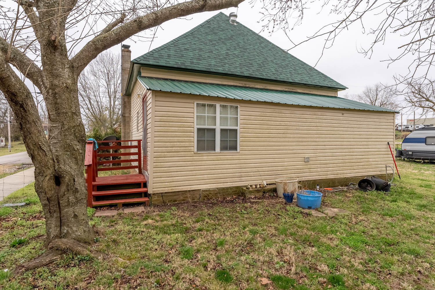 200 Forest Street Property Photo 18