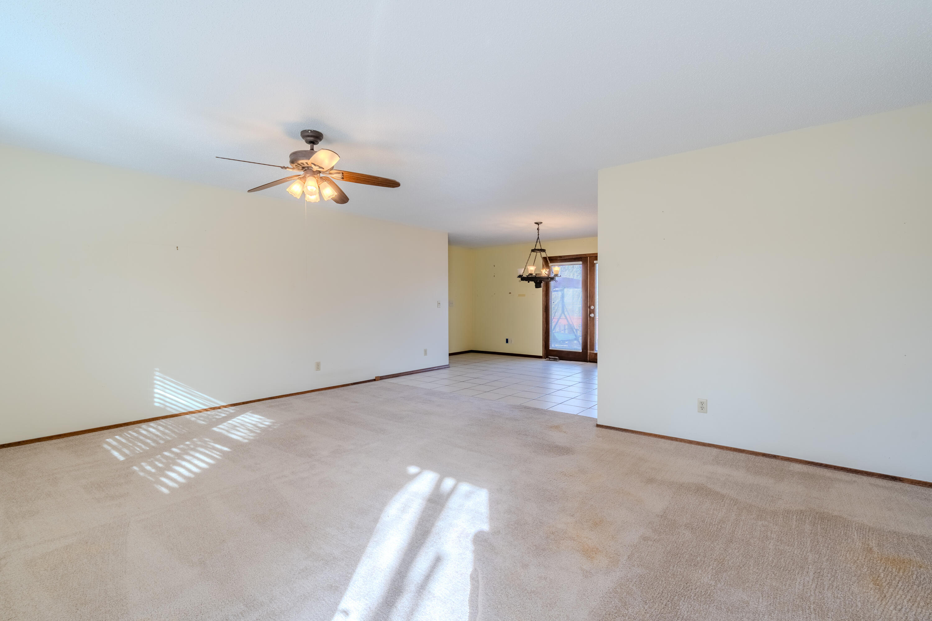 1206 South 14th Avenue Property Photo 4