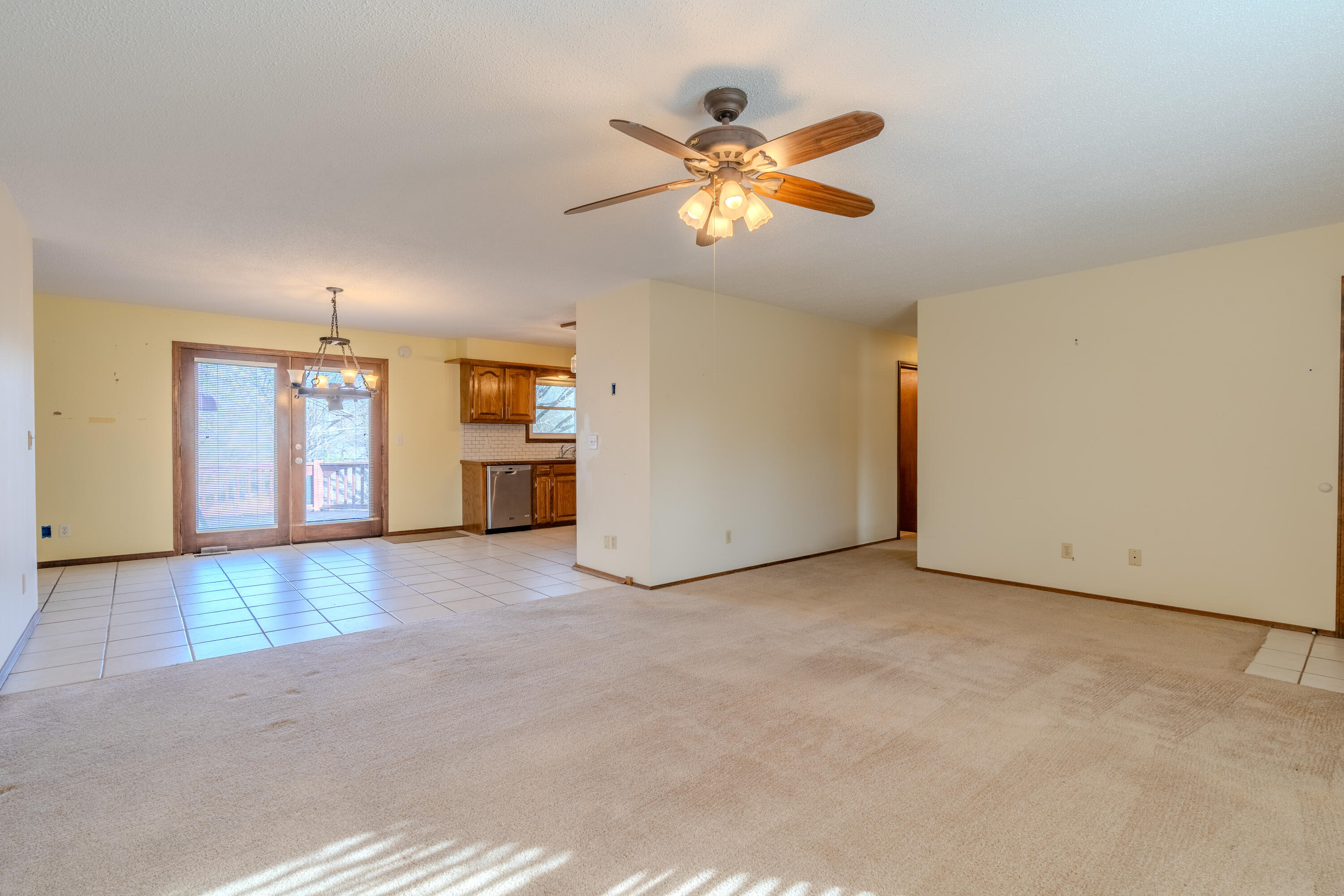 1206 South 14th Avenue Property Photo 5
