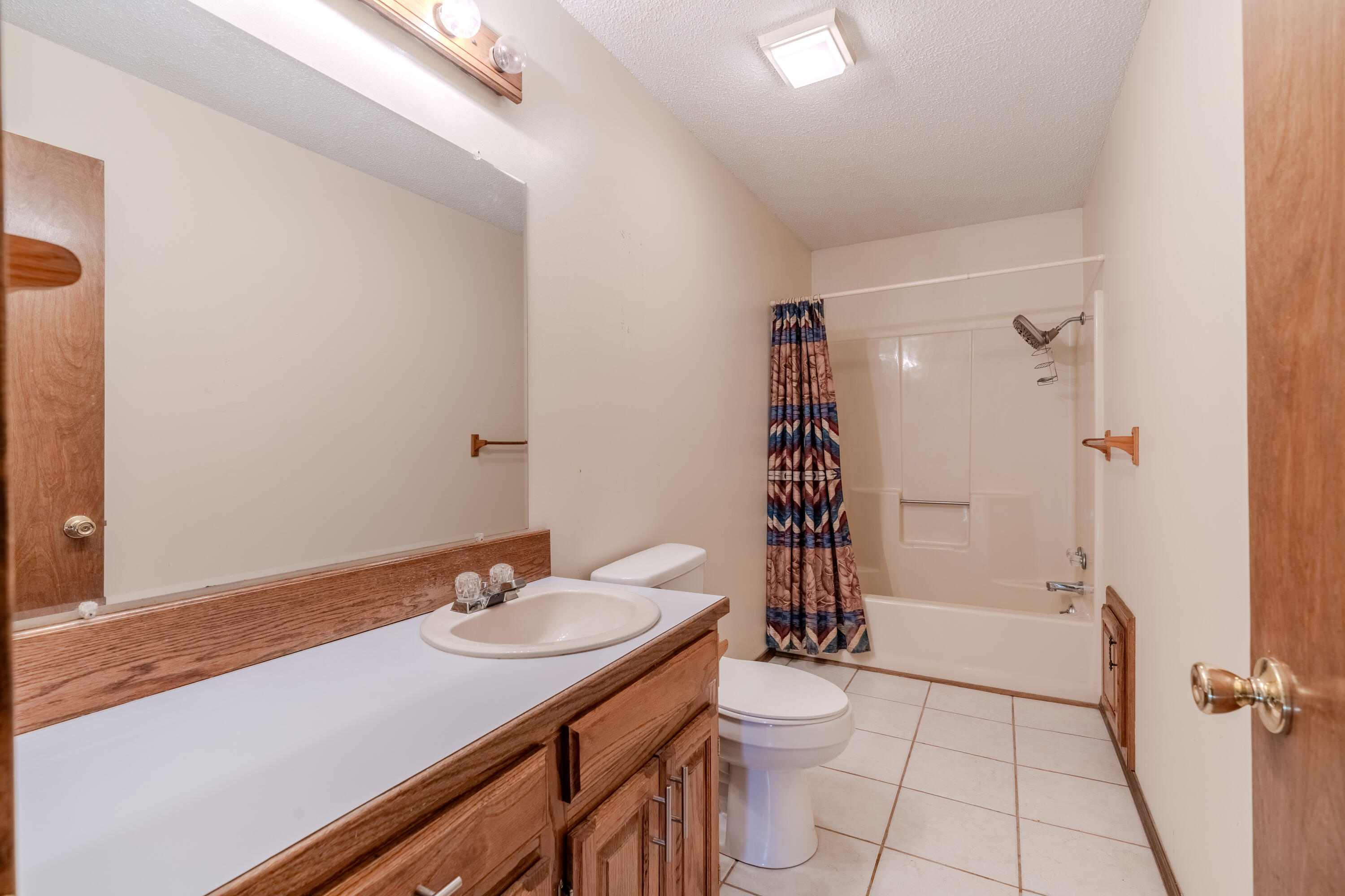 1206 South 14th Avenue Property Photo 9