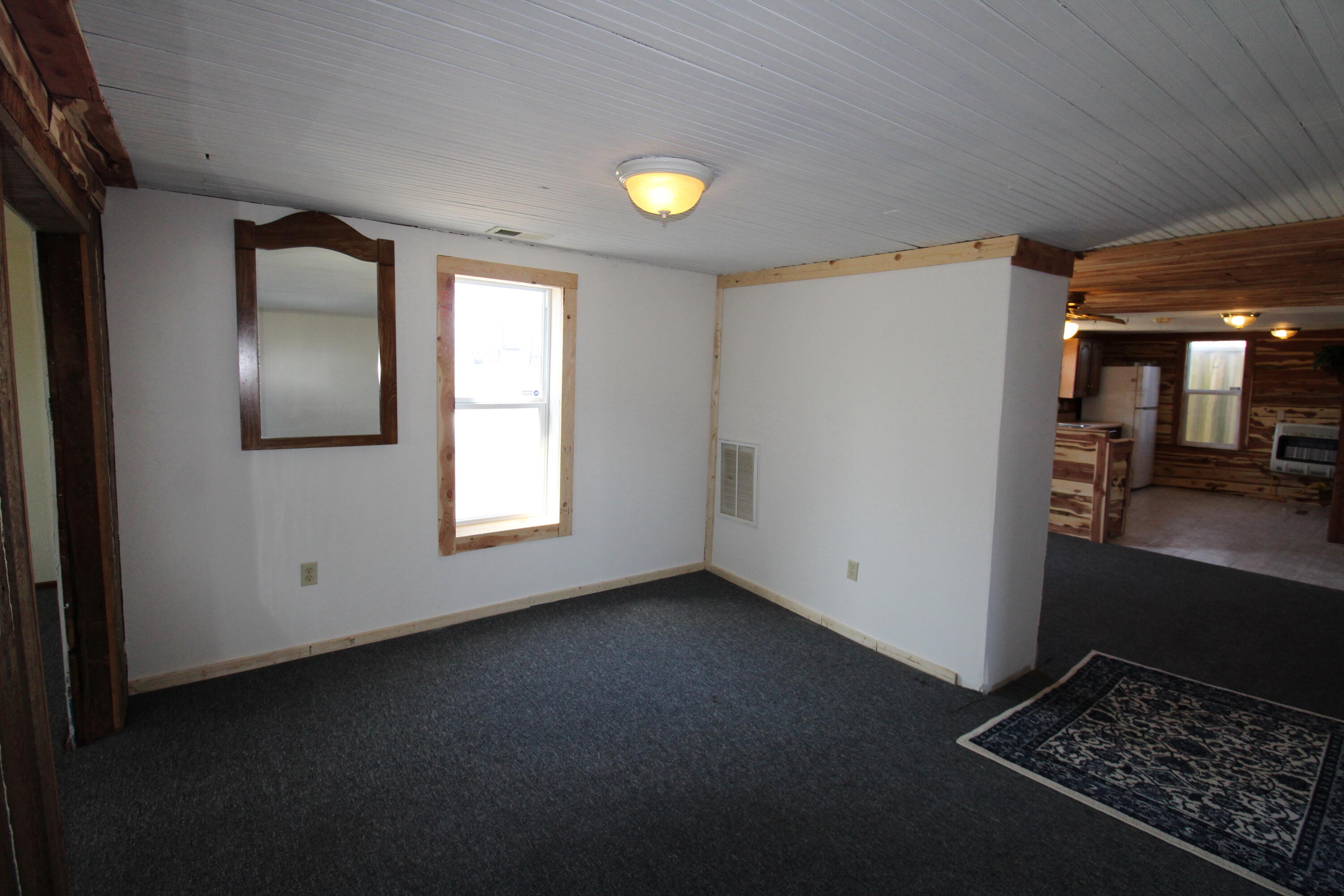 626 East Broadway Street Property Photo 7