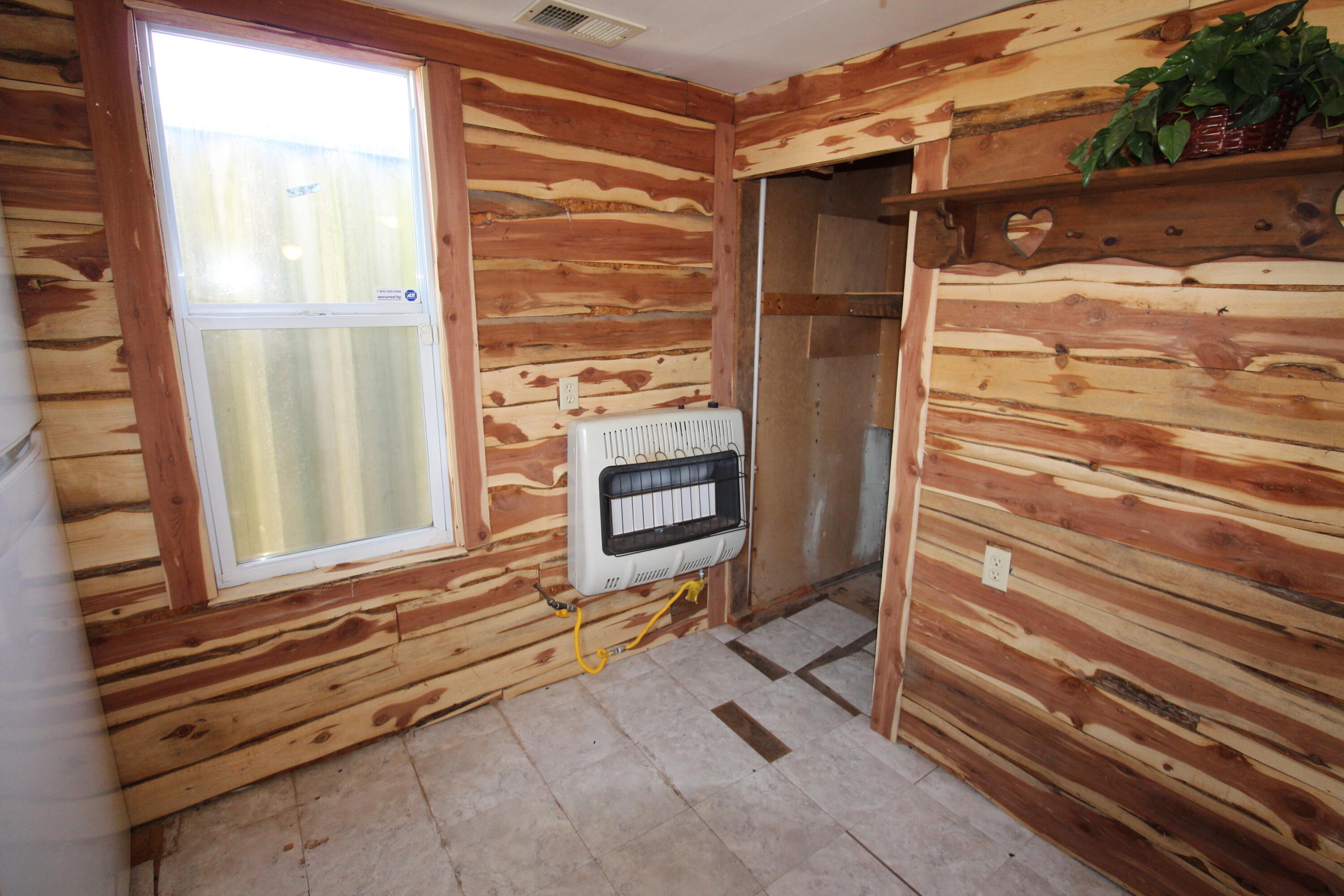 626 East Broadway Street Property Photo 14