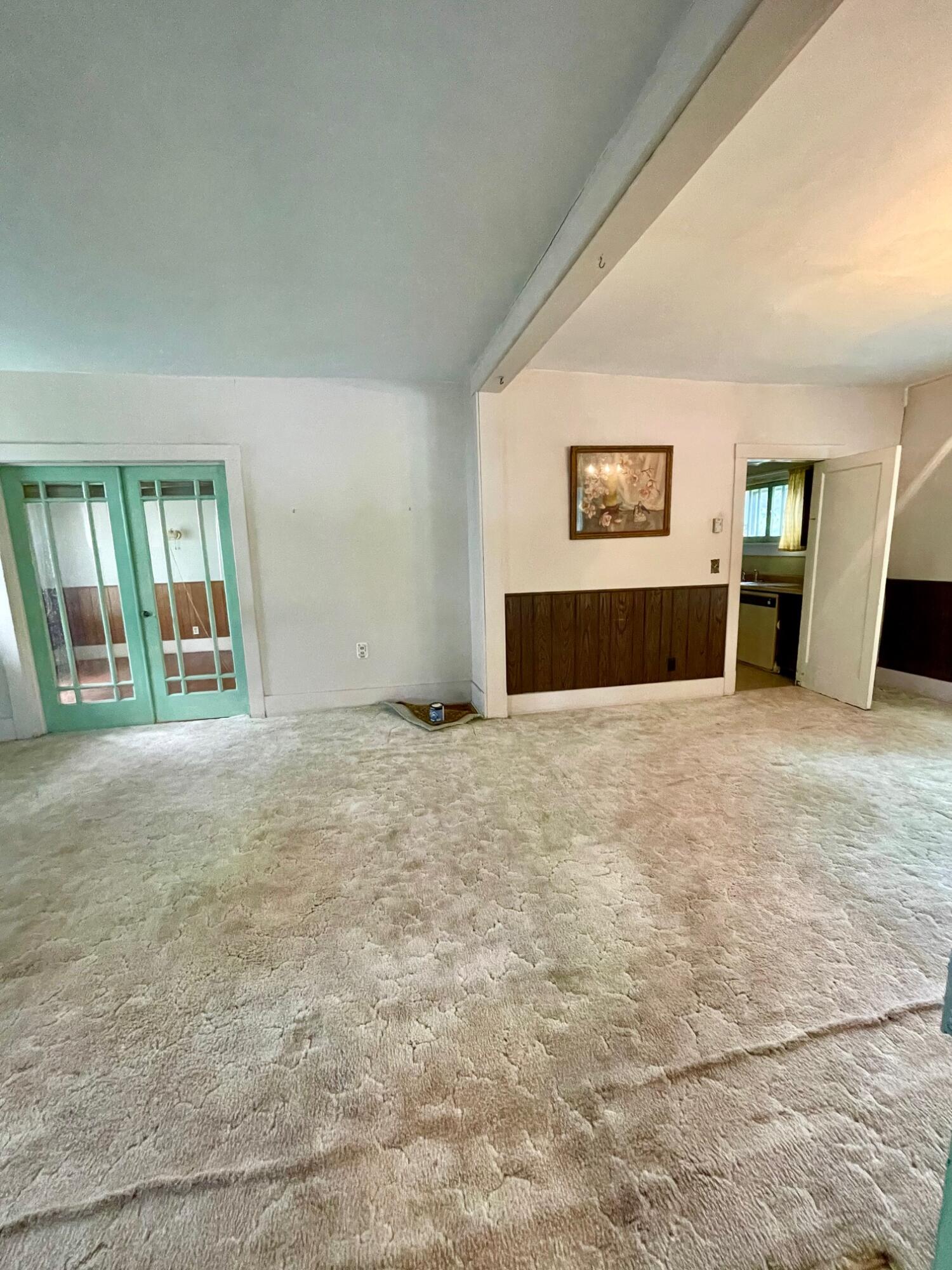 104 North High Street Property Photo 3