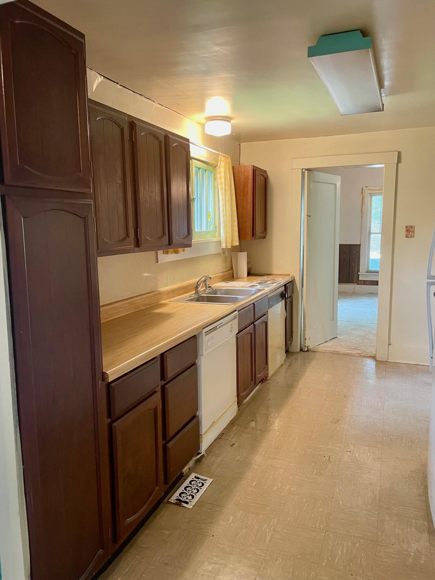 104 North High Street Property Photo 8