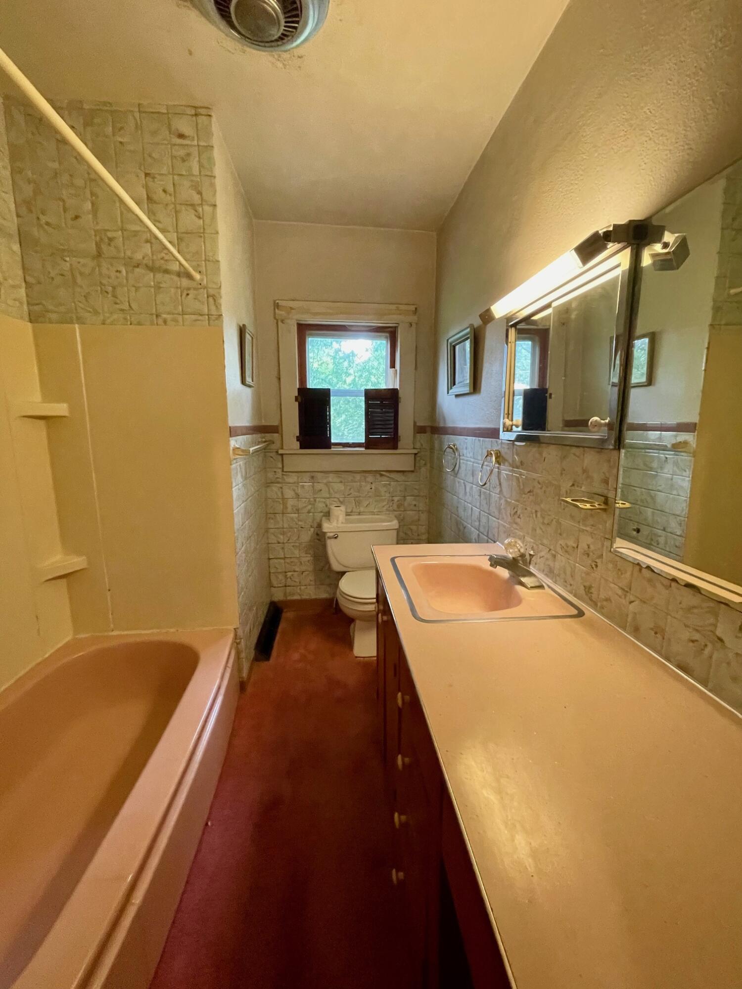 104 North High Street Property Photo 15