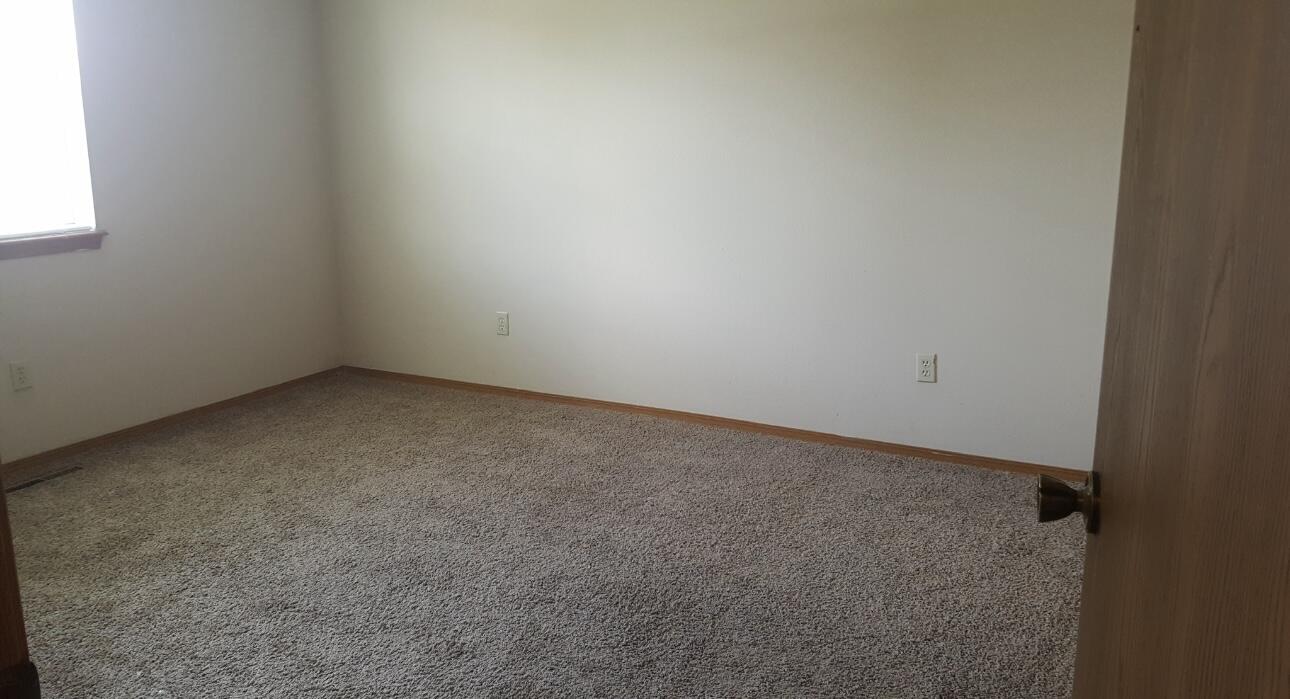 2945/2947 West Village Lane Property Photo 6