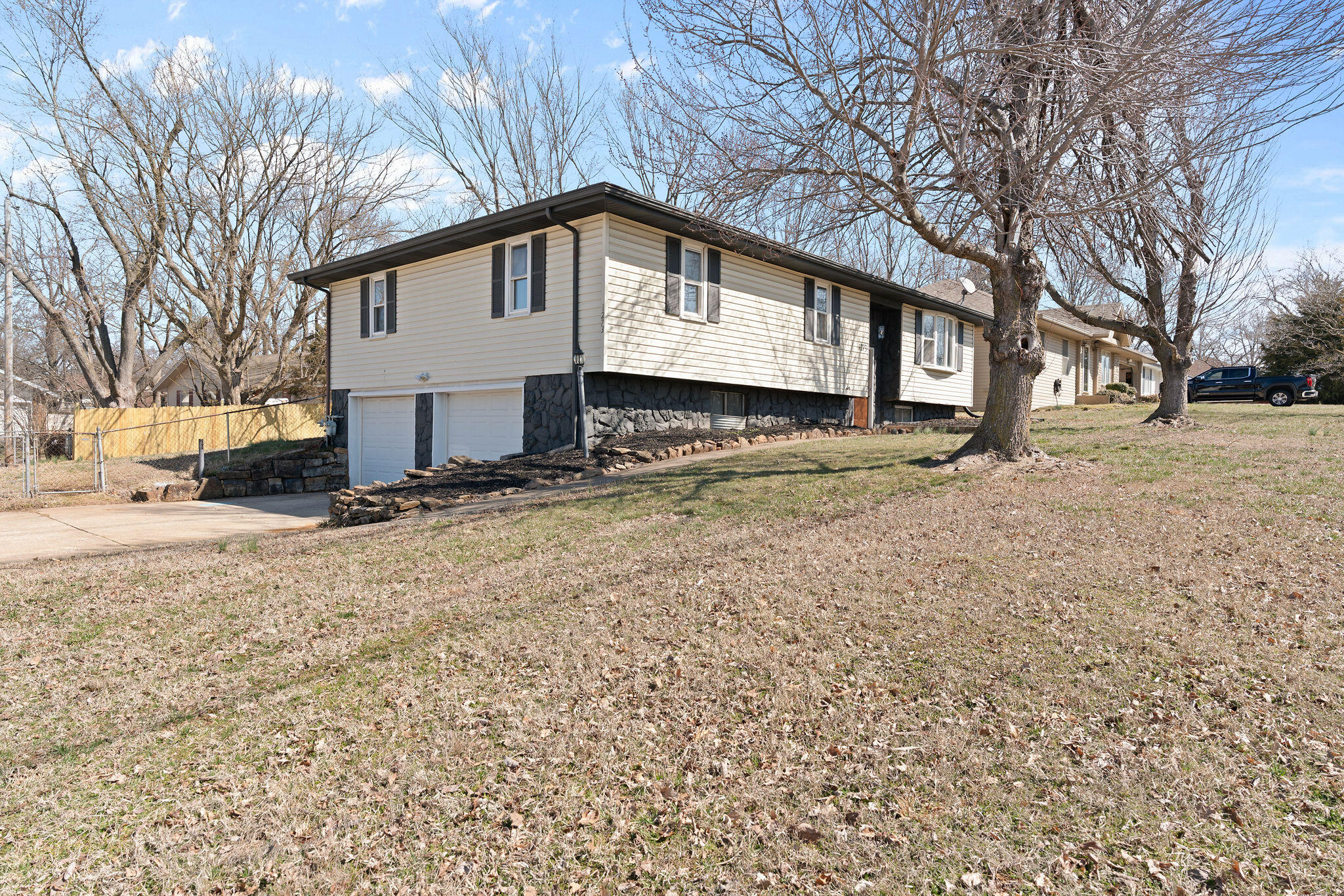 1273 East Briar Street Property Photo 1