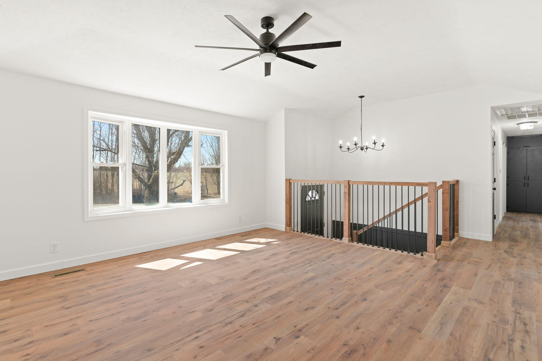 1273 East Briar Street Property Photo 7