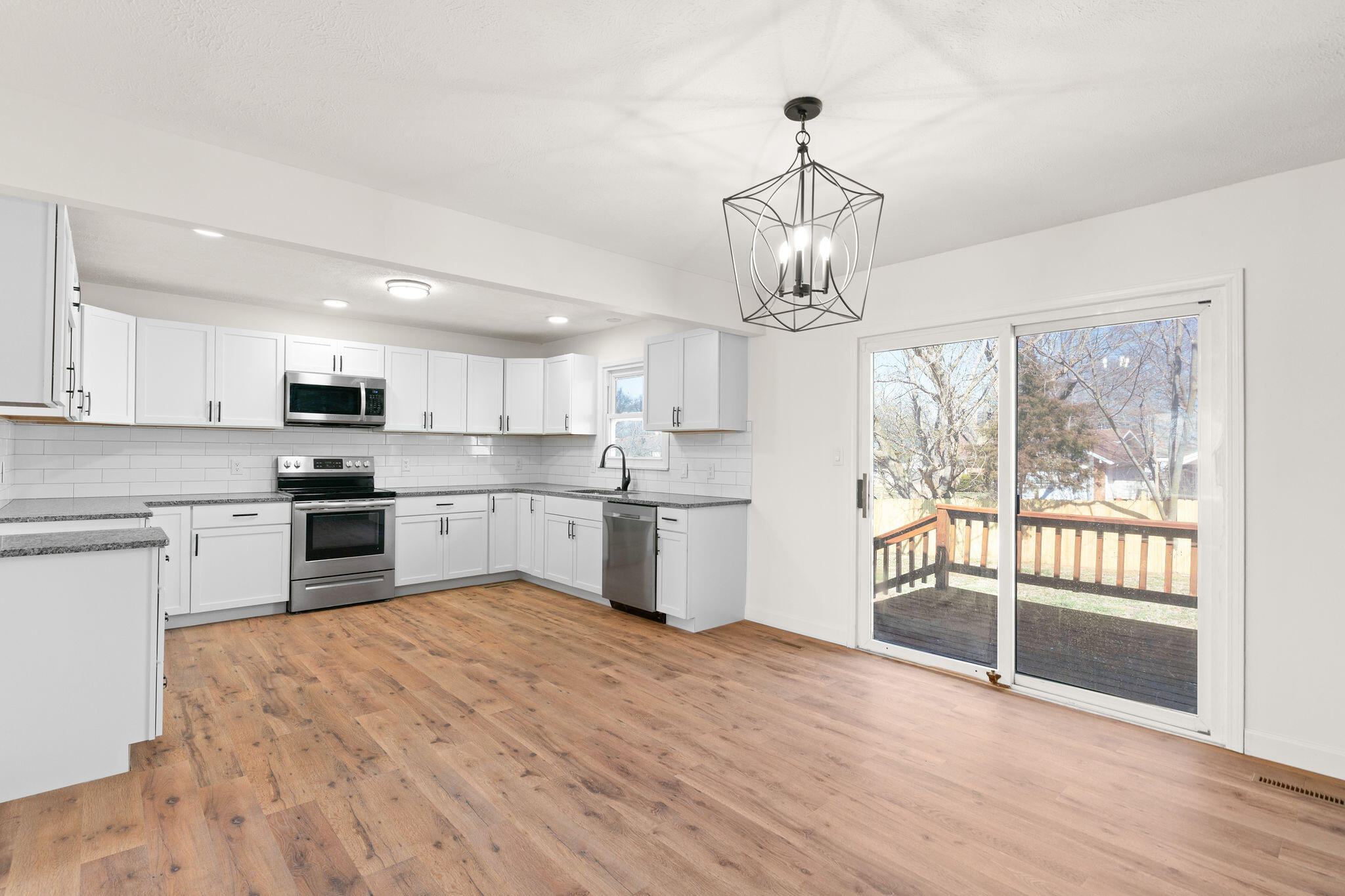 1273 East Briar Street Property Photo 10