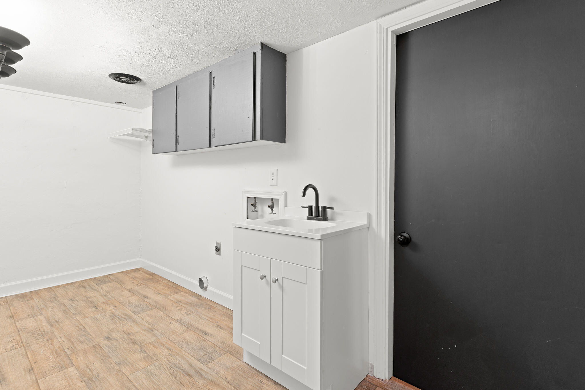 1273 East Briar Street Property Photo 24