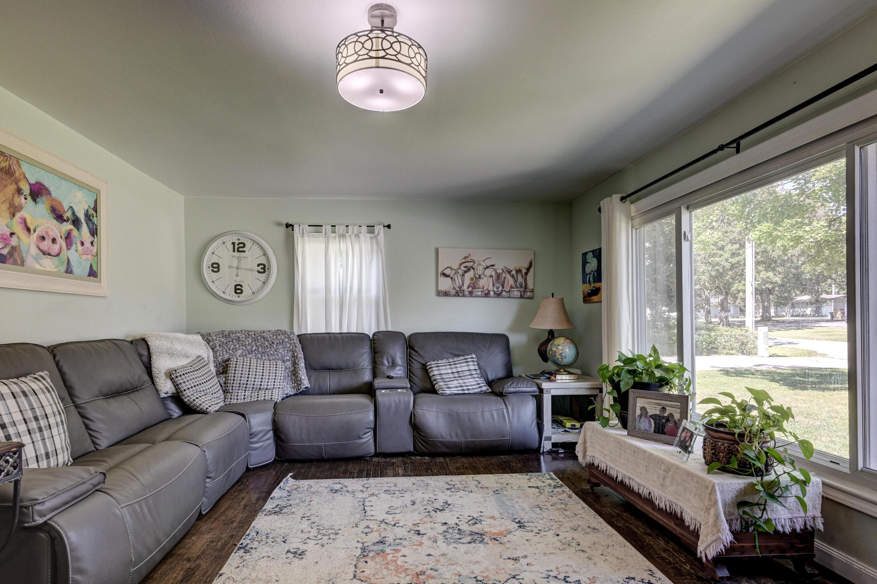 646 North Random Road Property Photo 3
