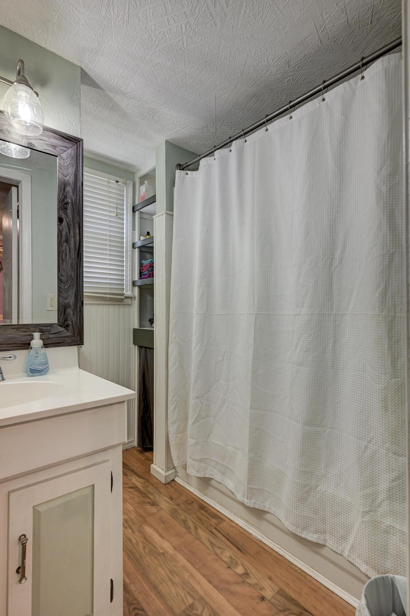 646 North Random Road Property Photo 27