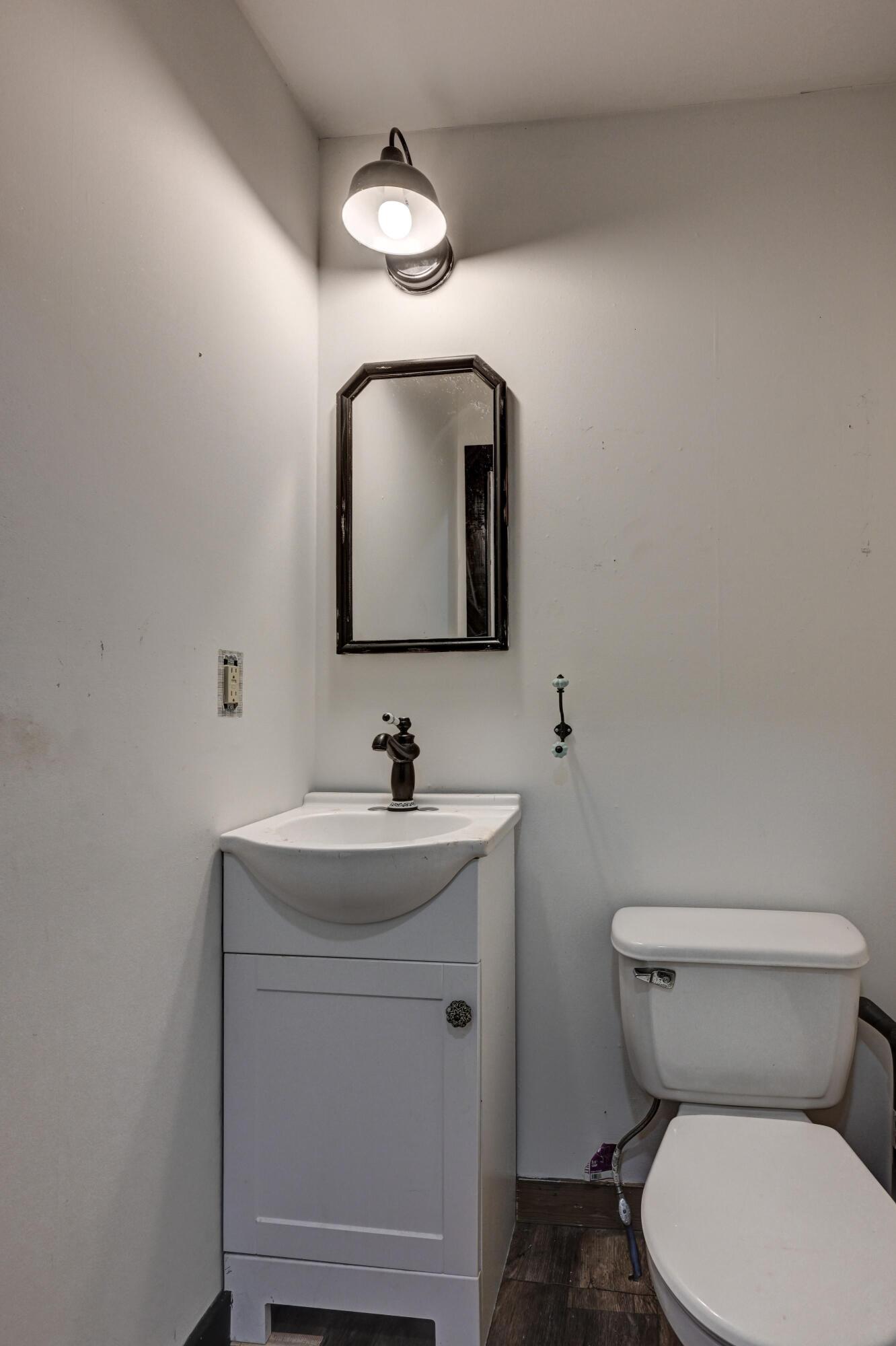 646 North Random Road Property Photo 41