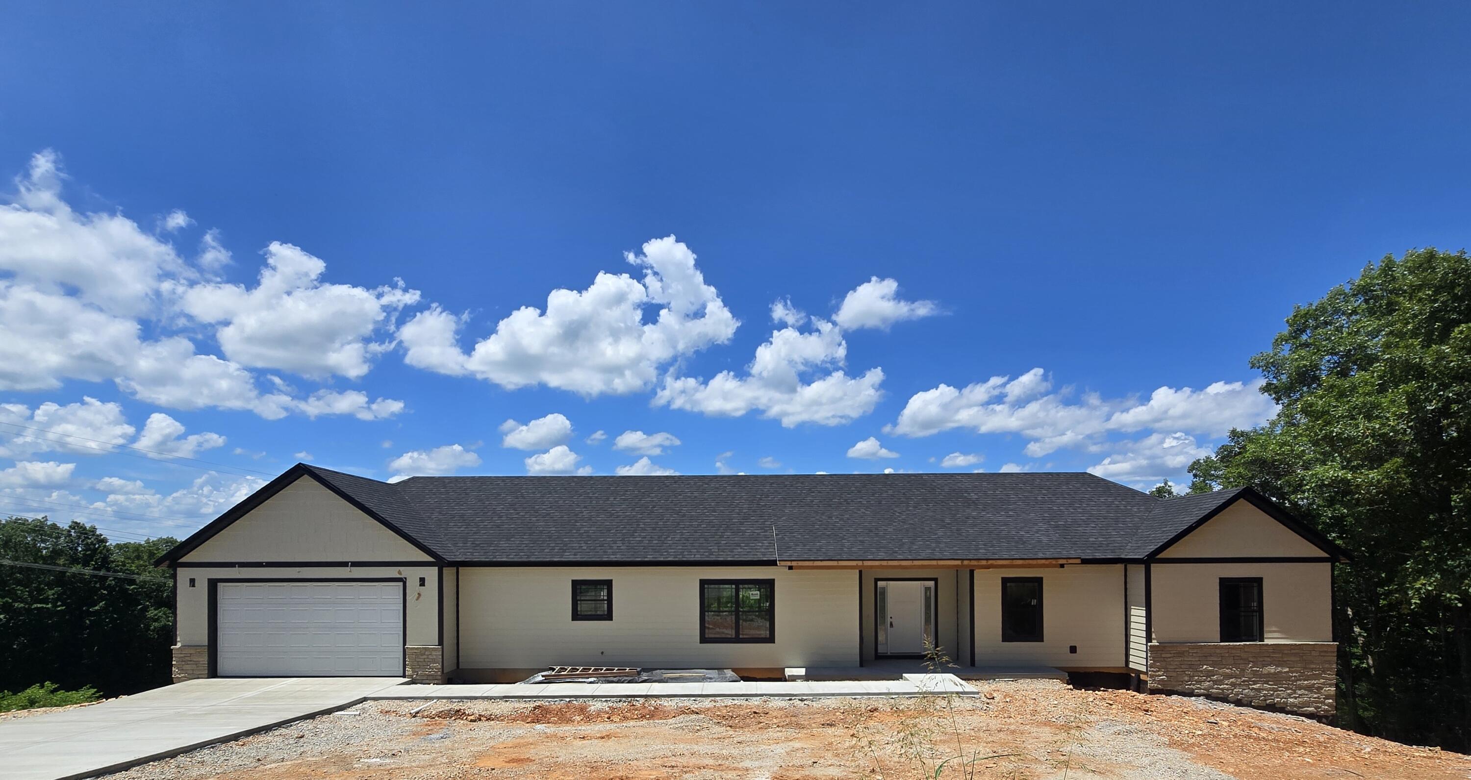 214 Grand Pointe Property Photo 1