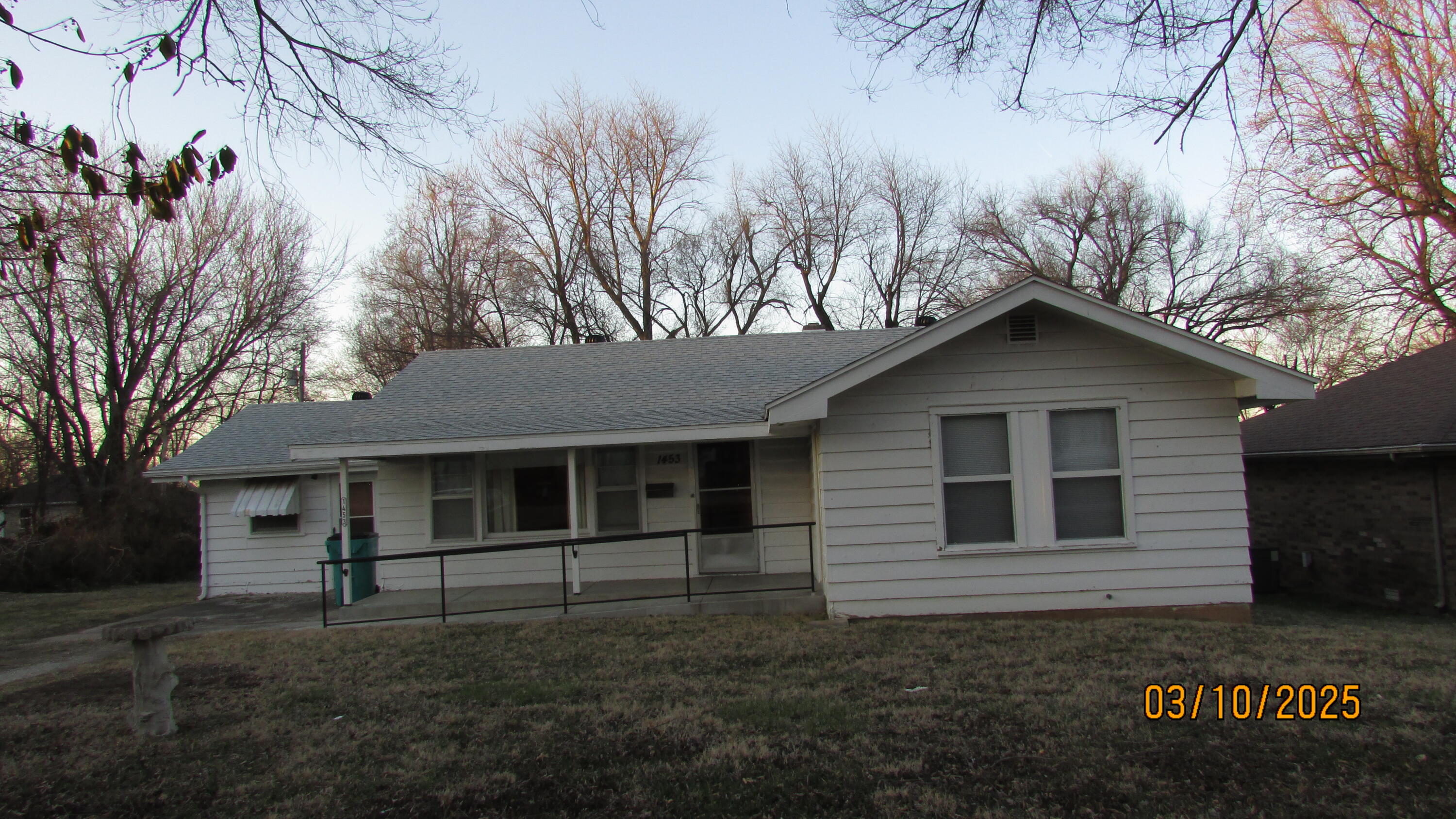 1453 East Livingston Street Property Photo