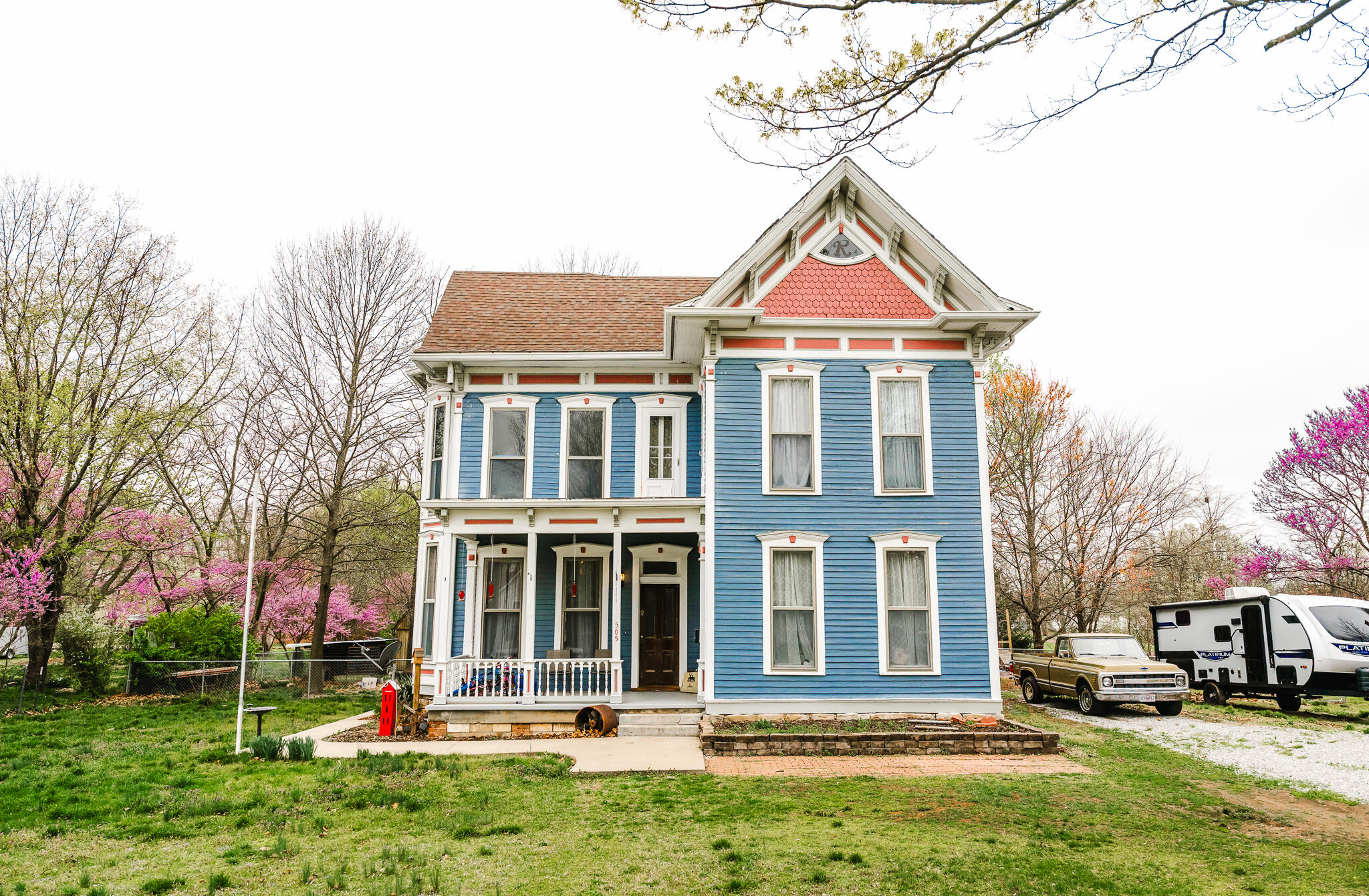 505 North Walnut Street Property Photo 2