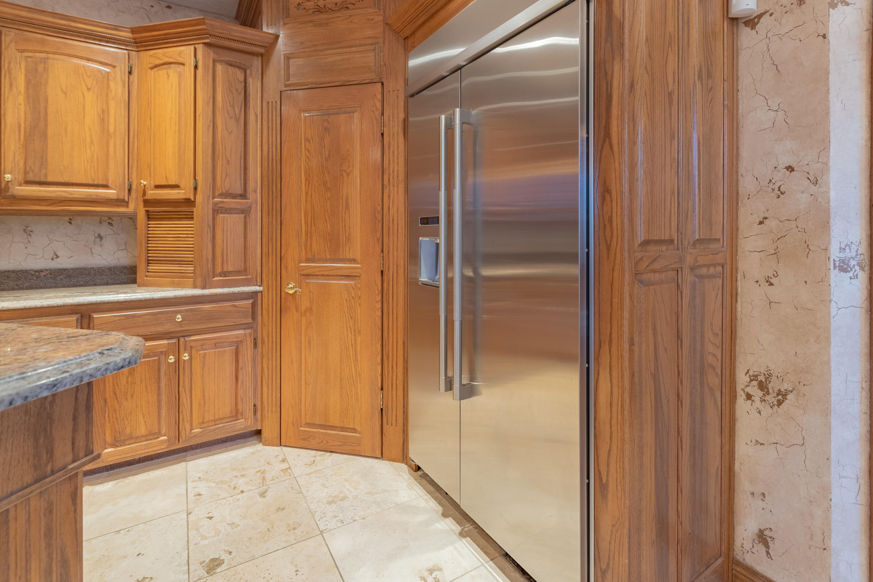 6064 South Natural Falls Drive Property Photo 8