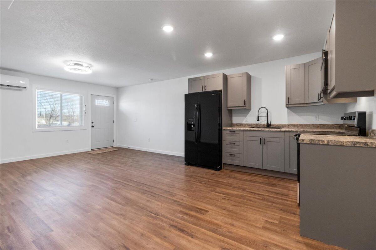 515 Nebraska Avenue Property Photo 7