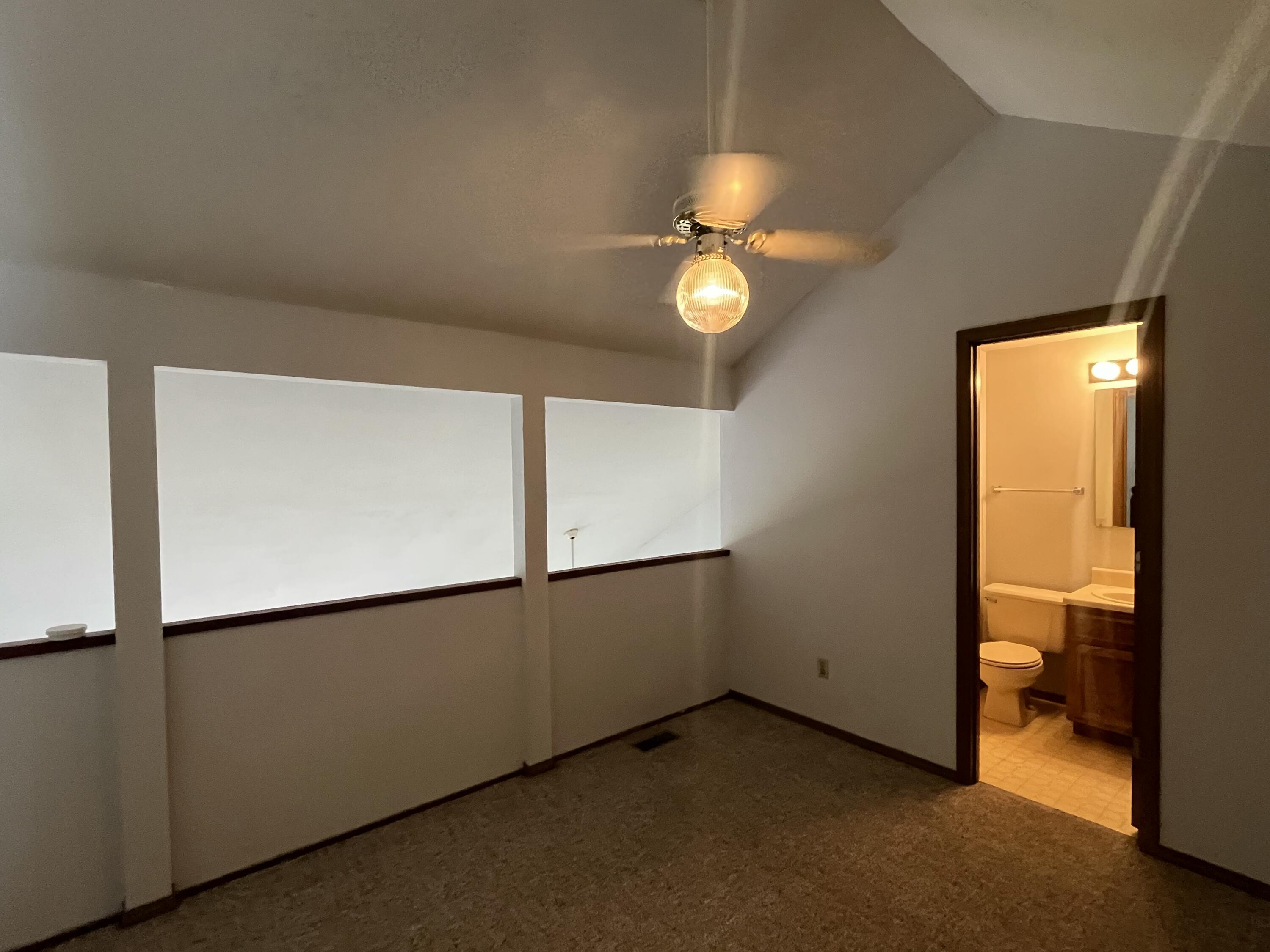 28 Fall Creek Drive Property Photo 14