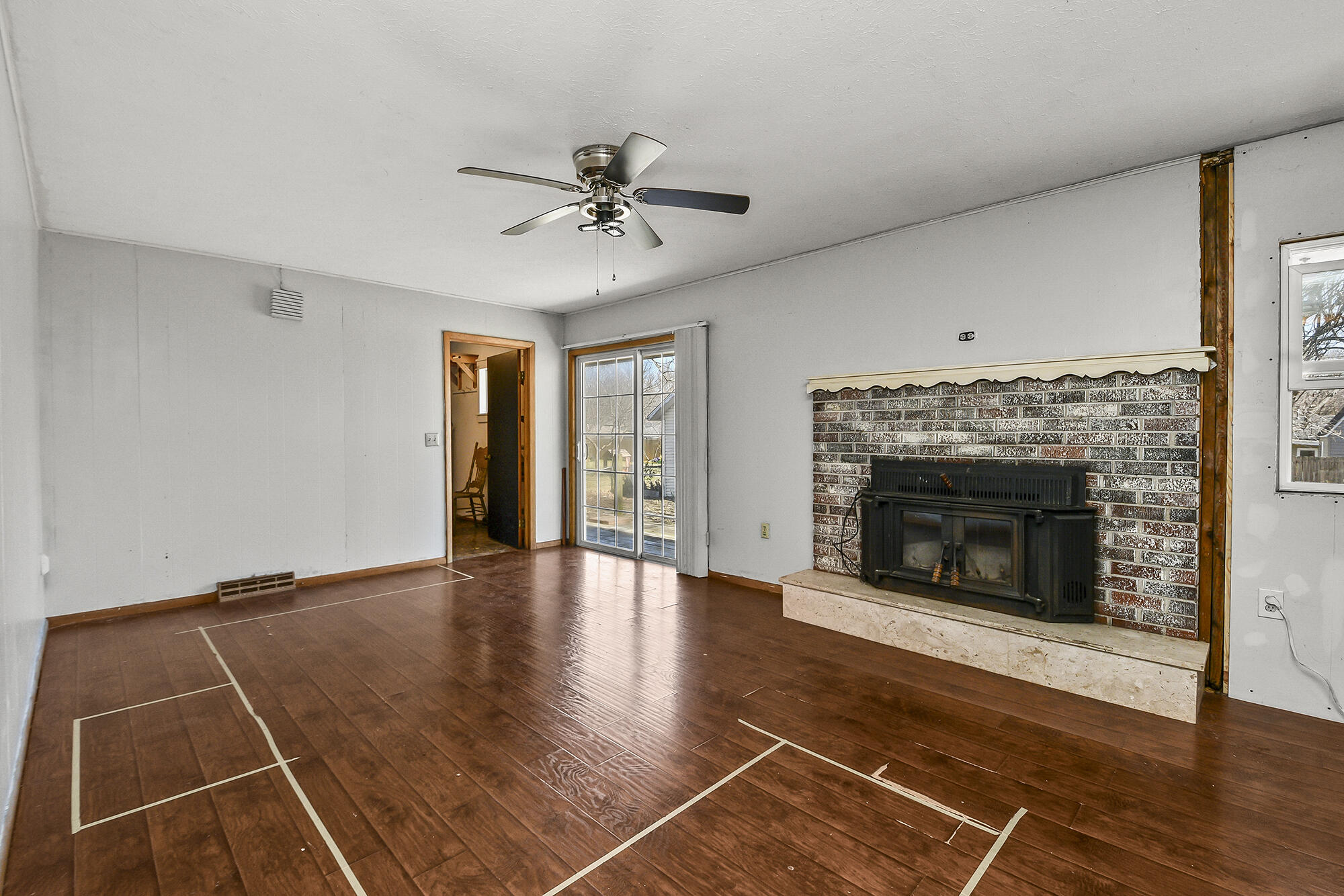 140 South Redbud Avenue Property Photo 16