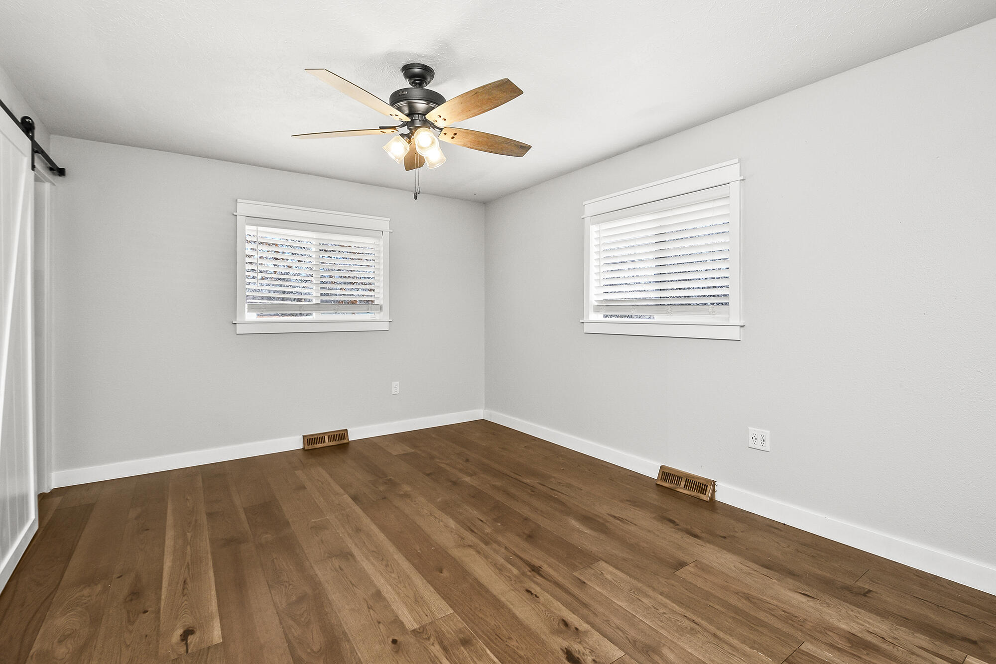 140 South Redbud Avenue Property Photo 22